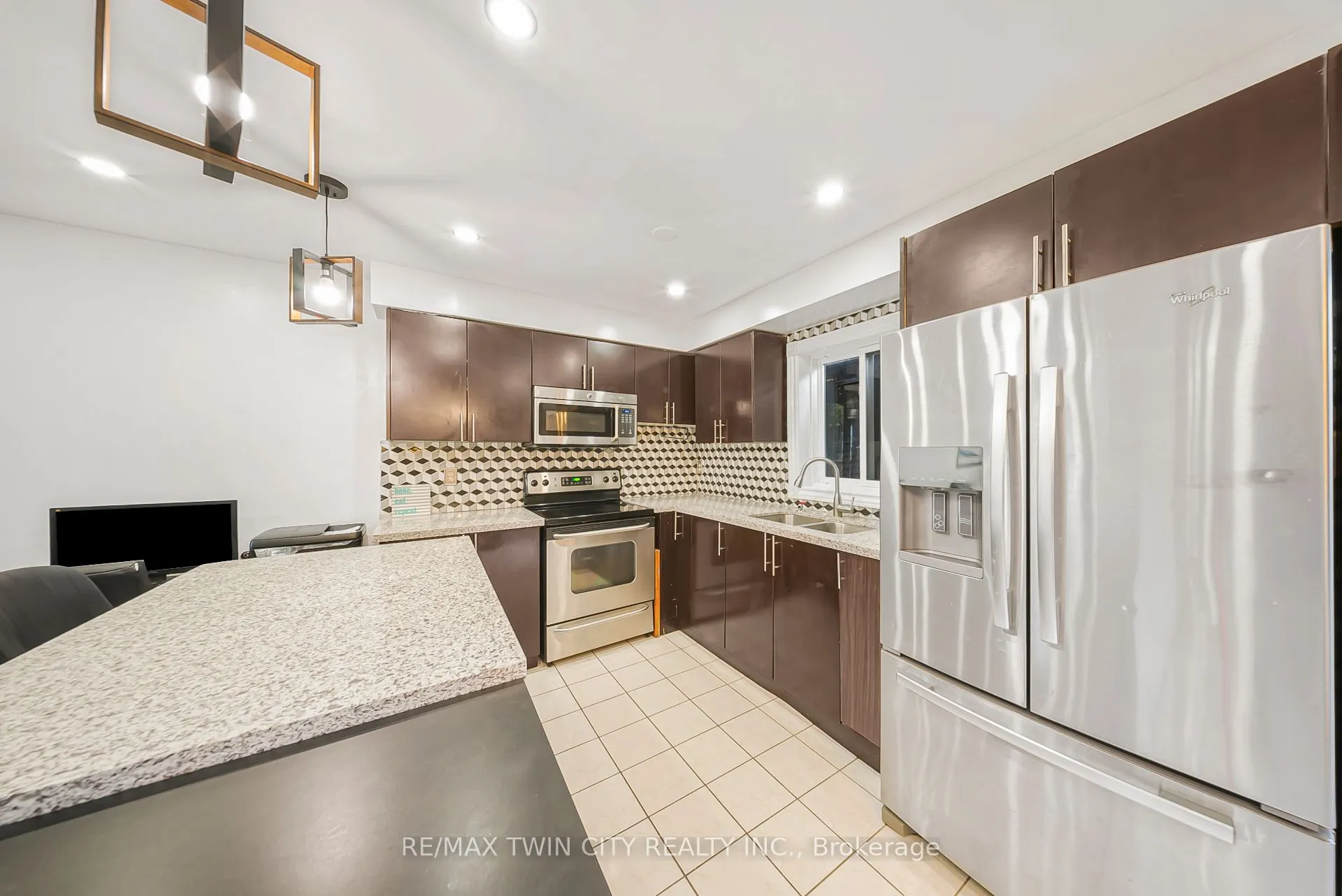 75 Stonecairn Drive