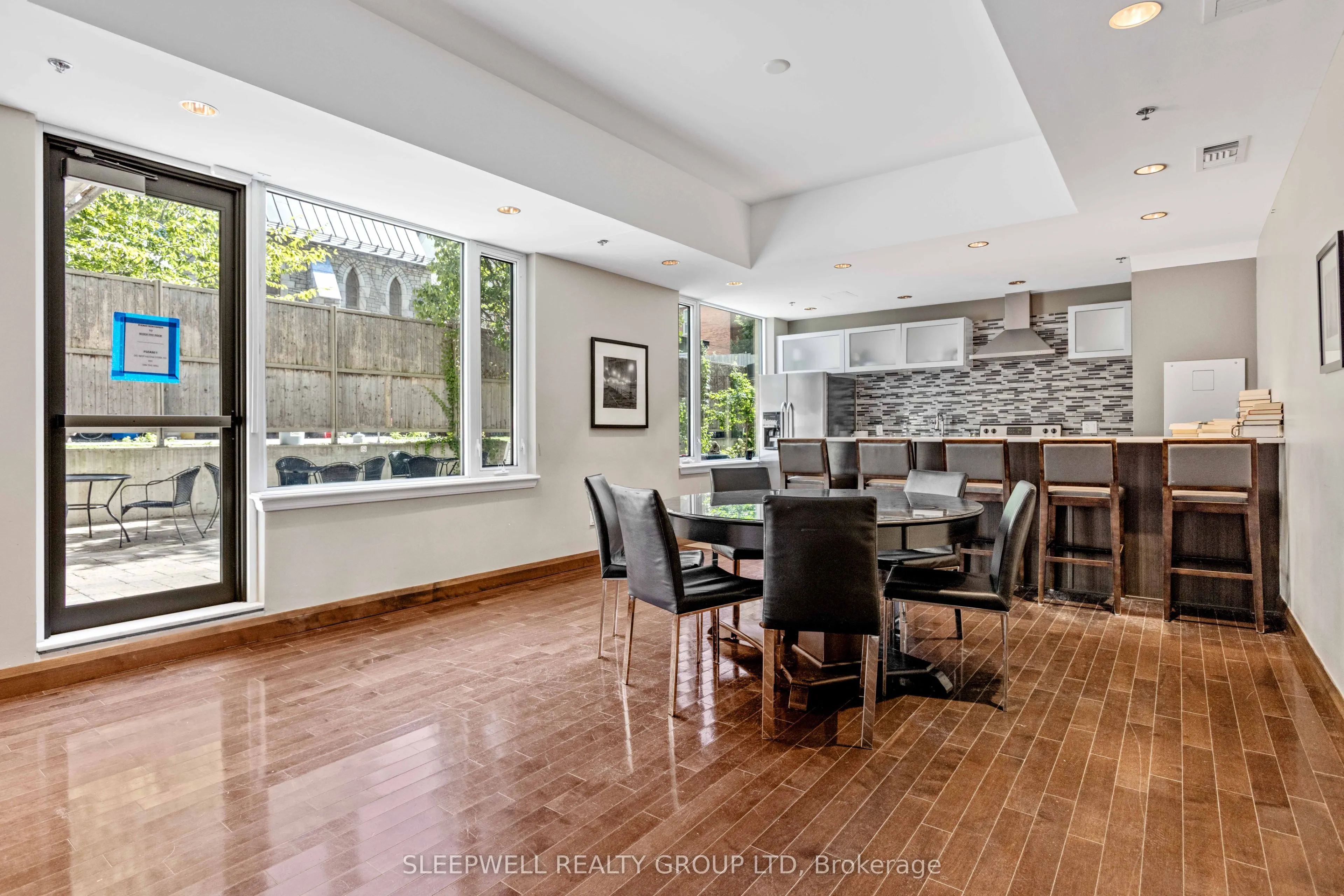 238 Besserer Street, #1212