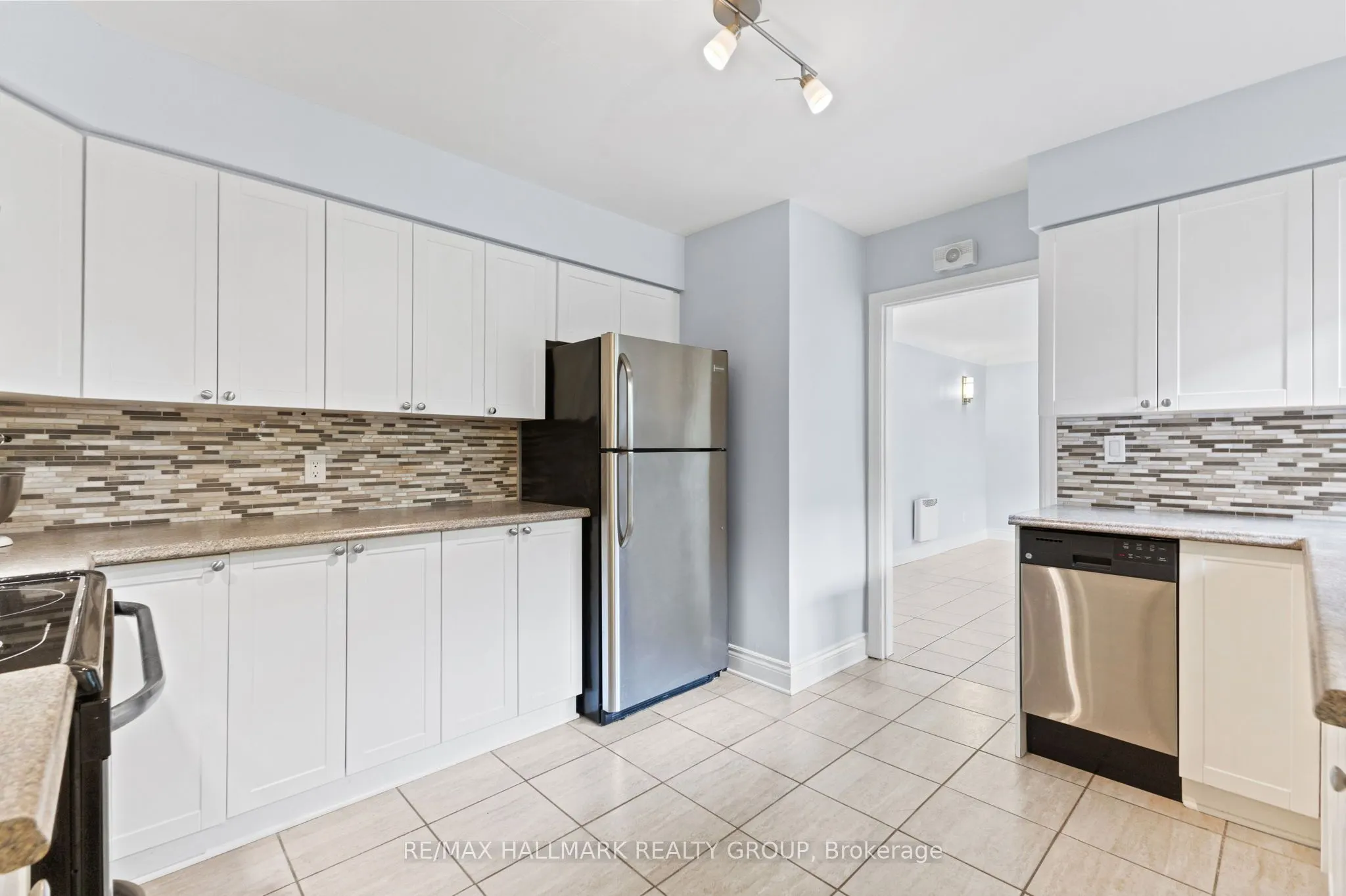 1215 Willowdale Avenue, #1217