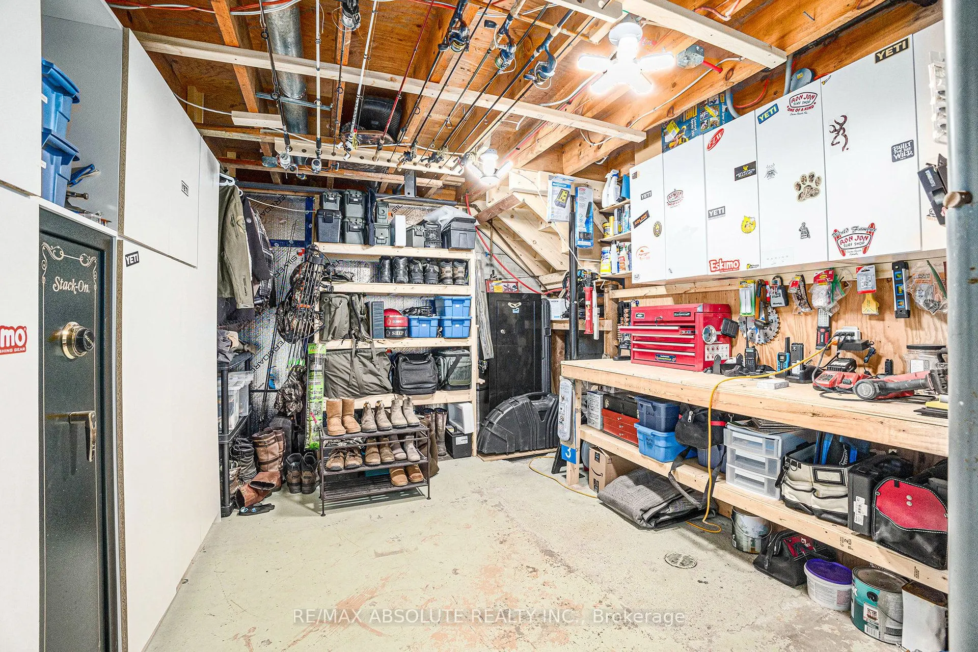 1494 McLachlan Road