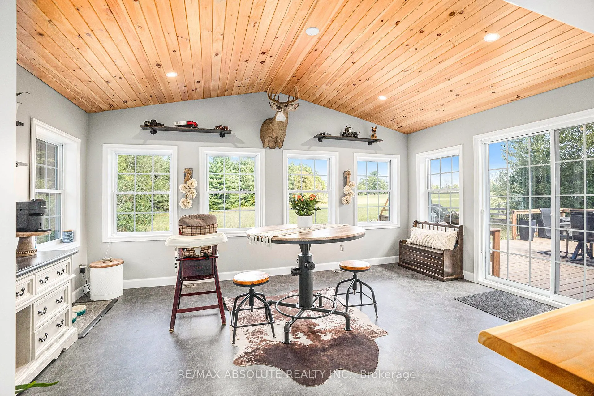 1494 McLachlan Road