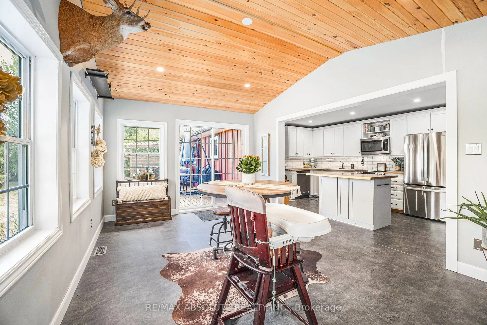 1494 McLachlan Road