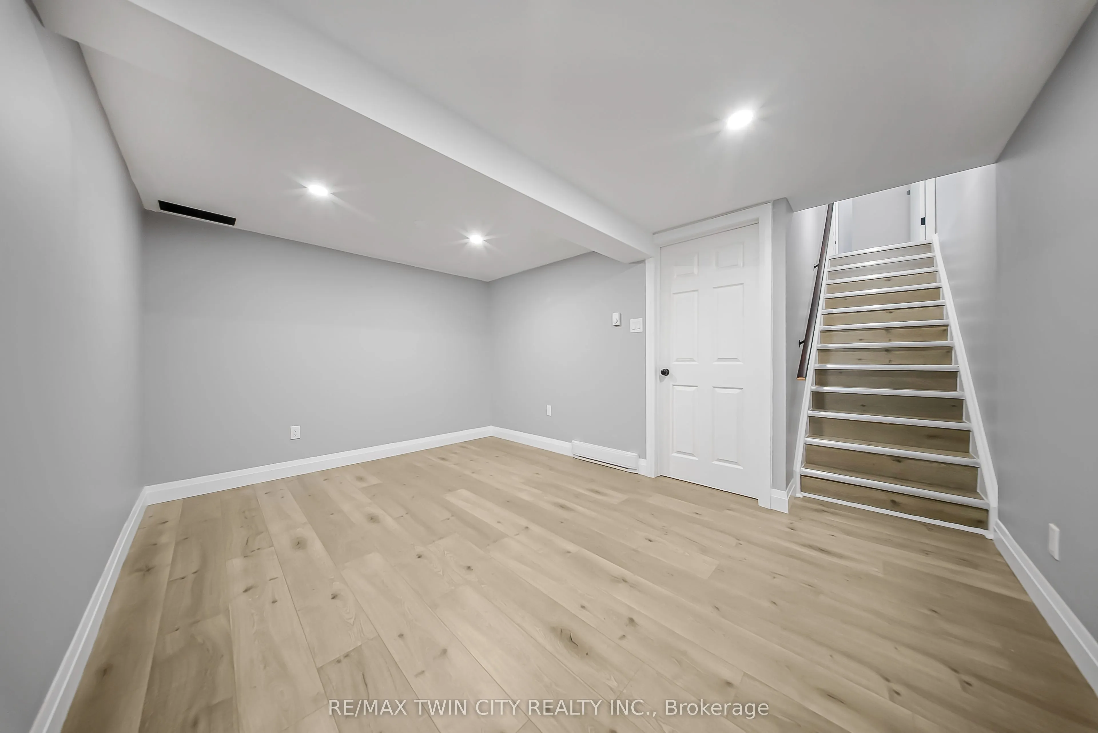 750 Erinbrook Drive, #14