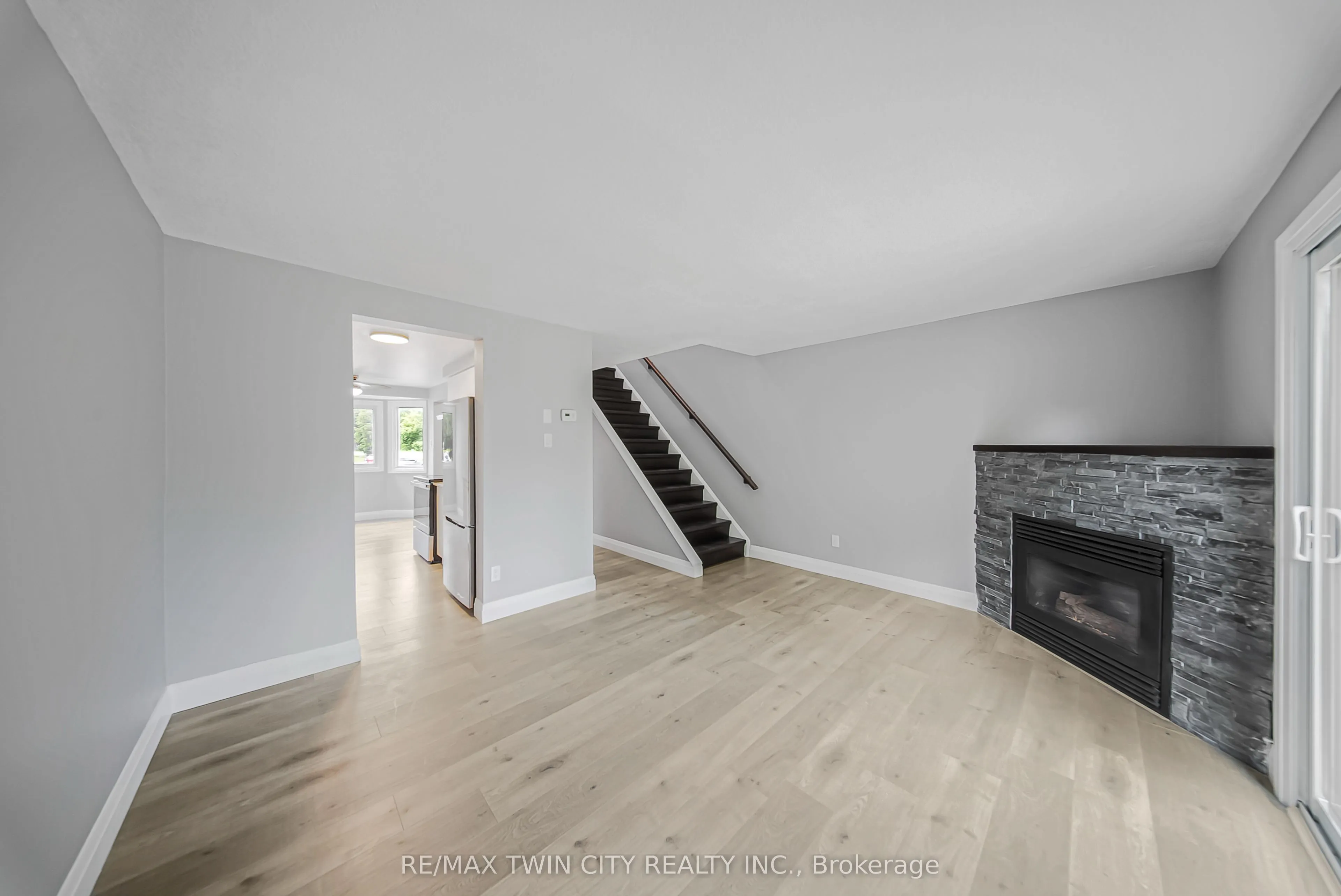 750 Erinbrook Drive, #14
