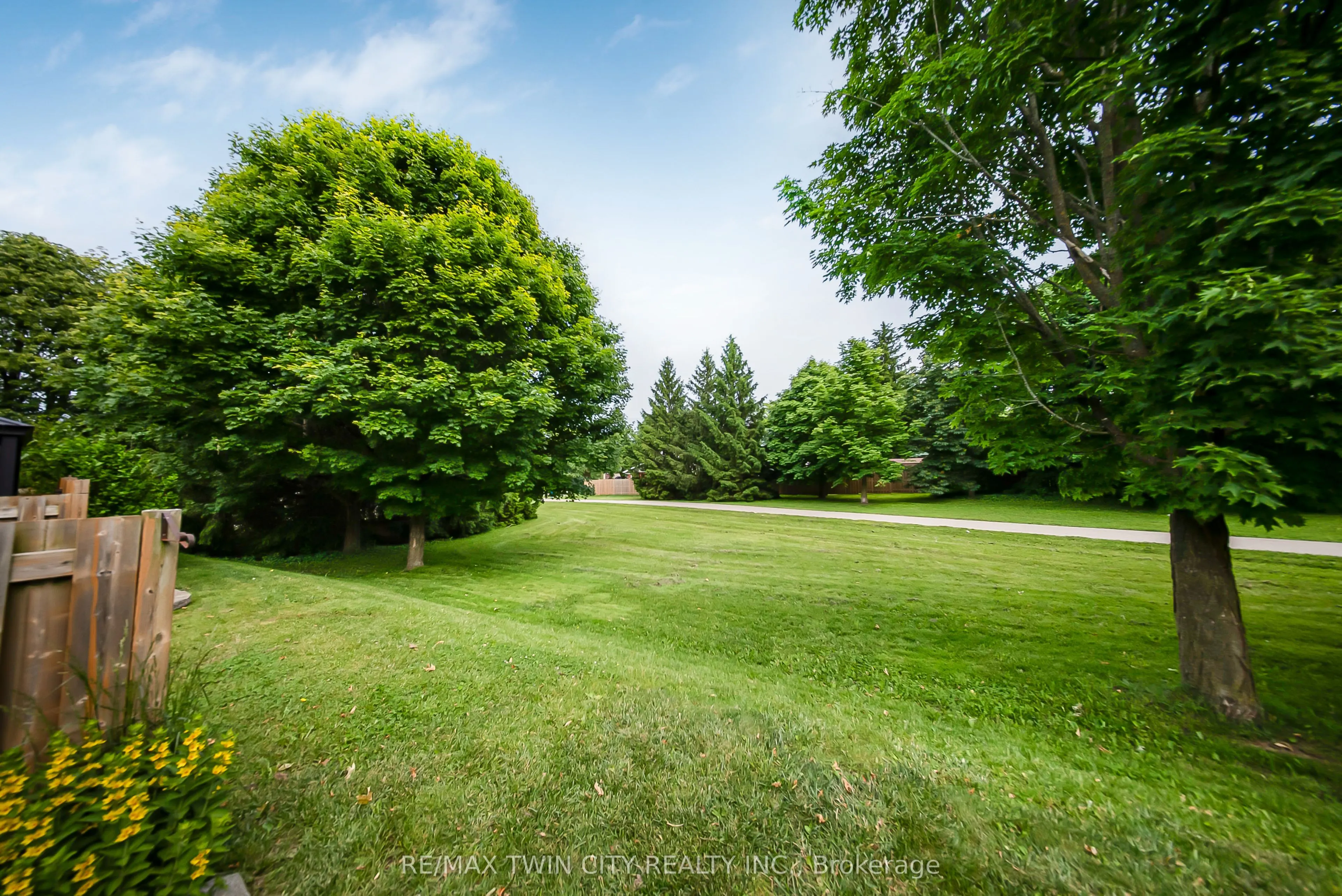 750 Erinbrook Drive, #14