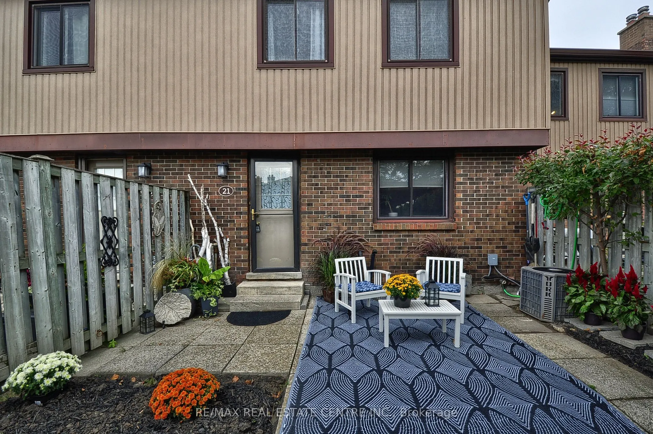 279 Sandowne Drive, #21