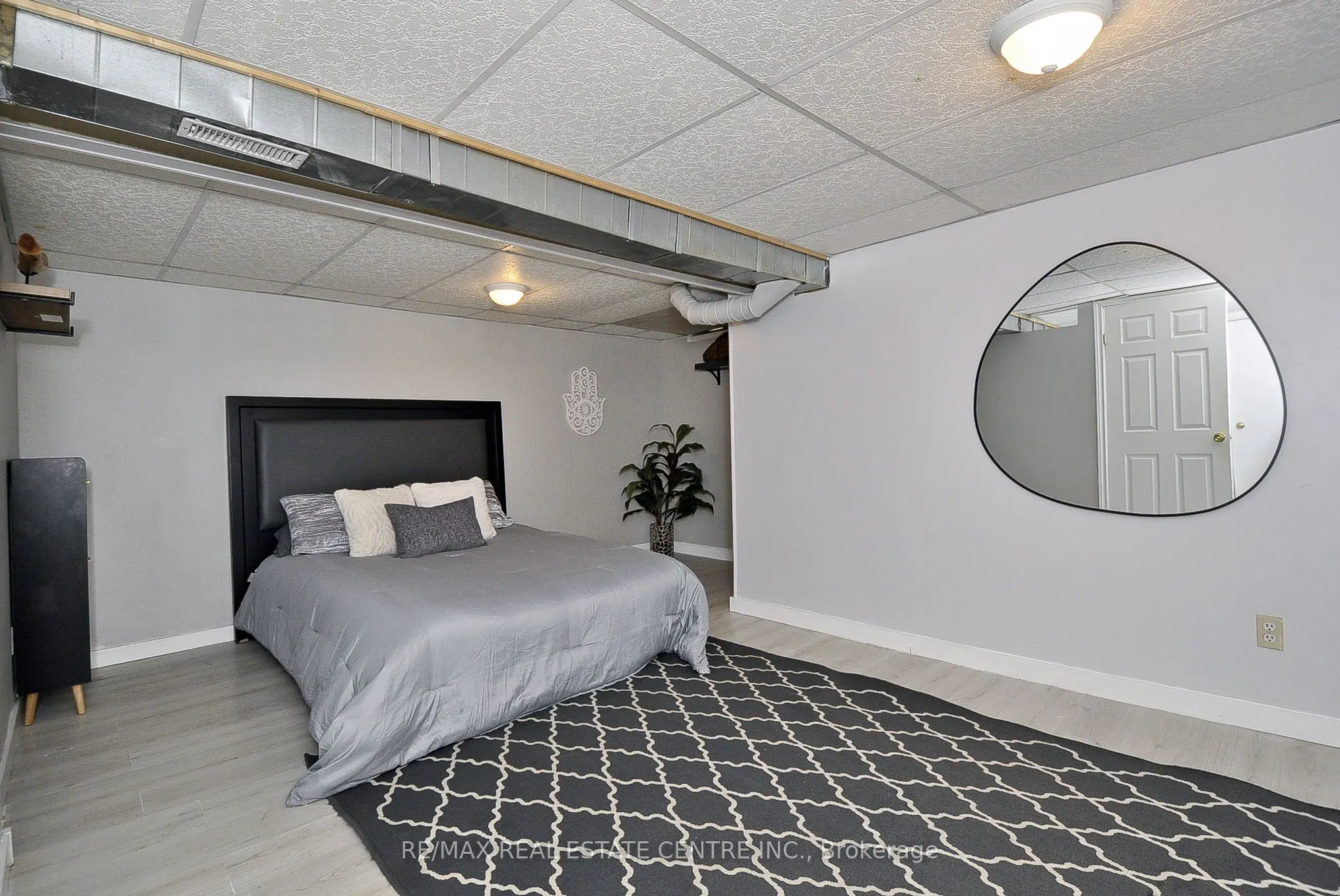 279 Sandowne Drive, #21