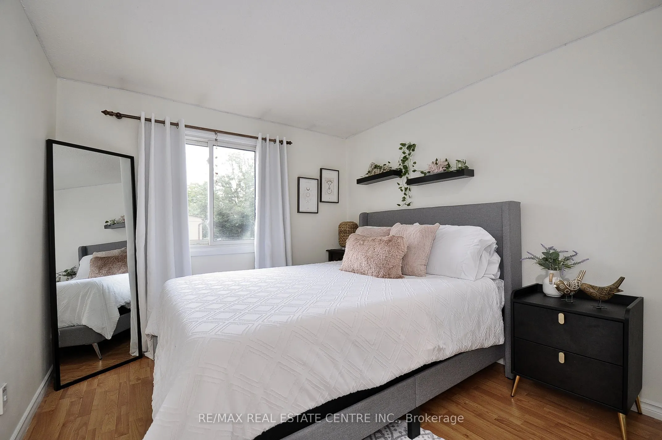 279 Sandowne Drive, #21