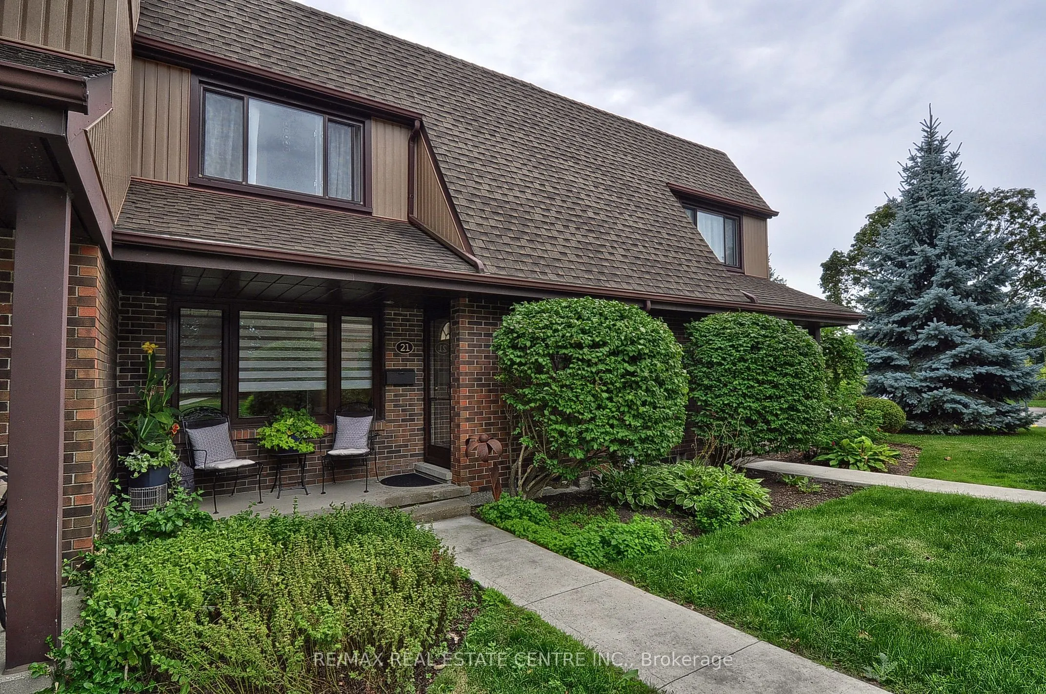 279 Sandowne Drive, #21
