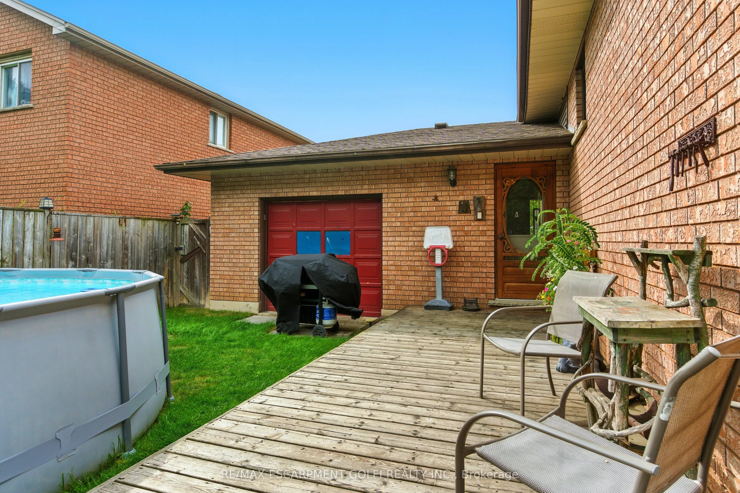 26 Adelaide Avenue