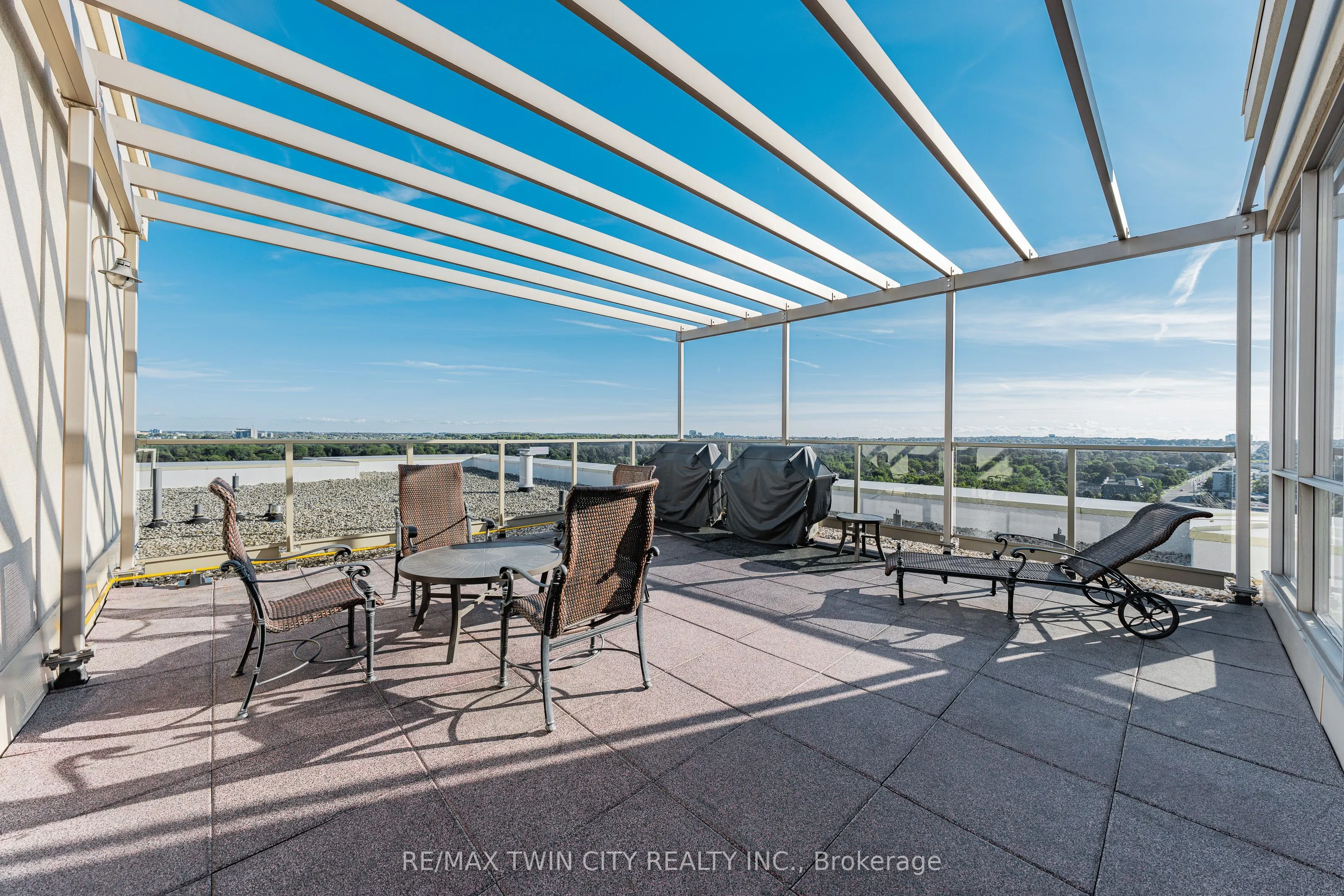 223 Erb Street W, #706