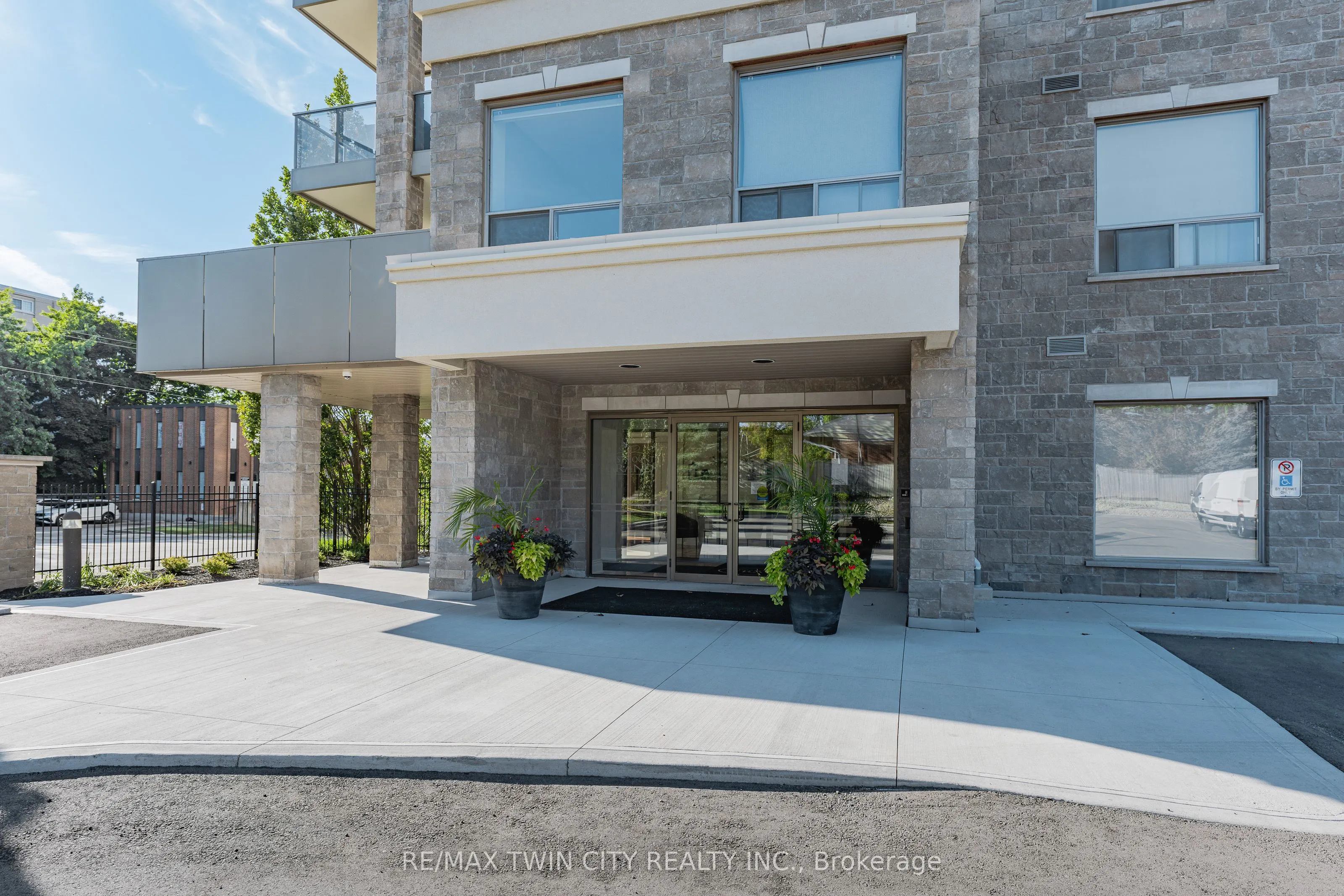 223 Erb Street W, #706