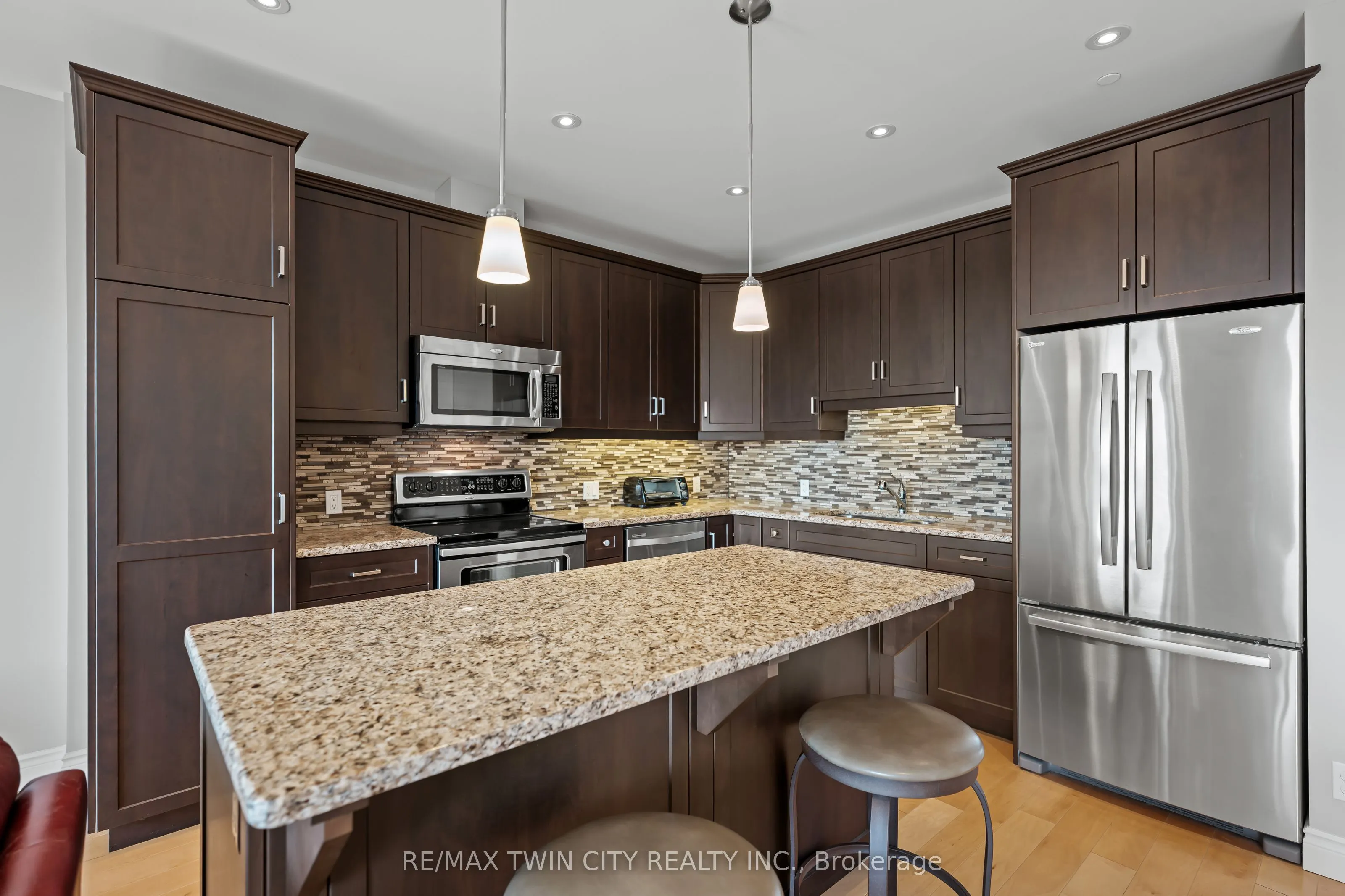 223 Erb Street W, #706