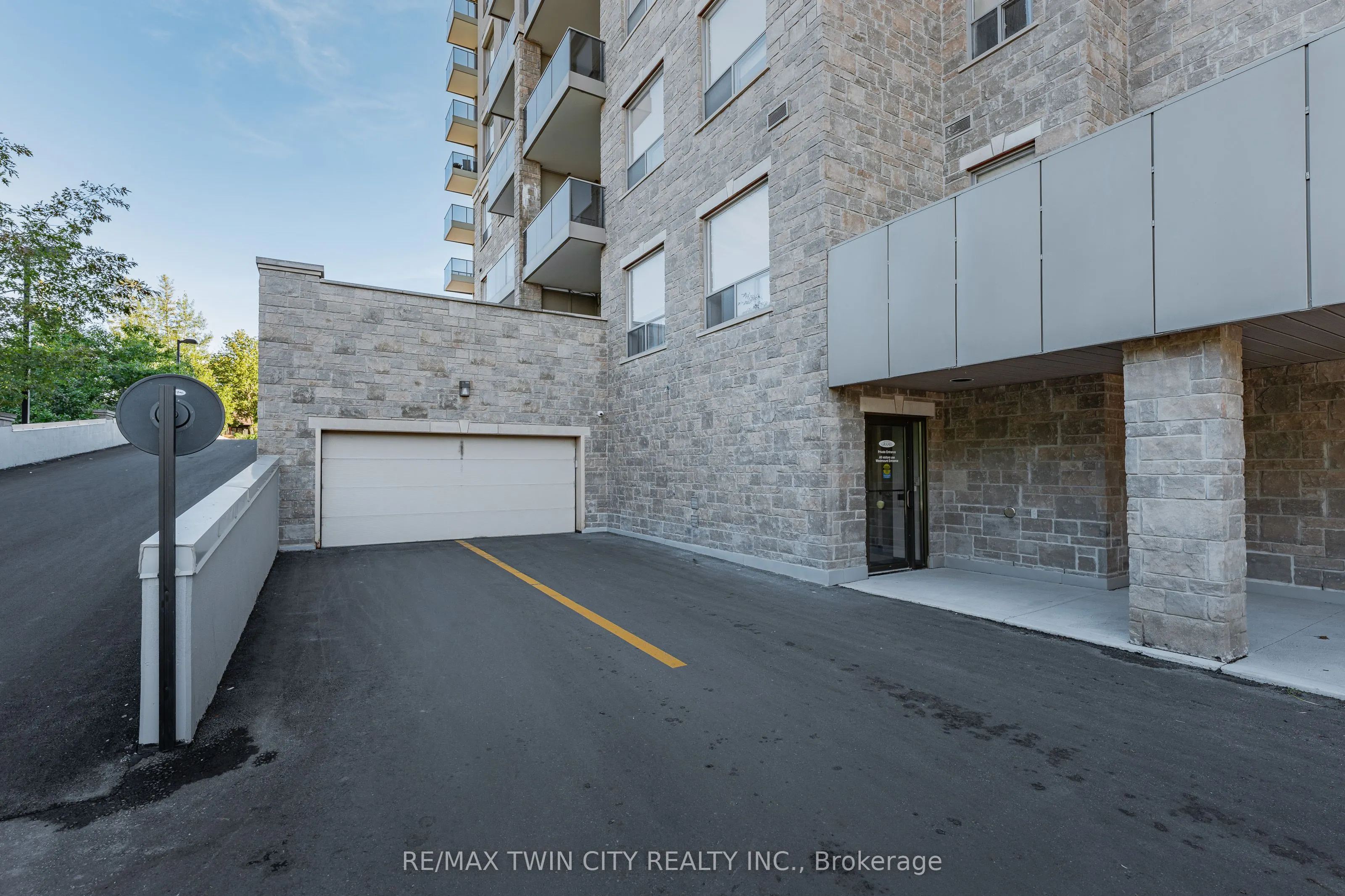 223 Erb Street W, #706