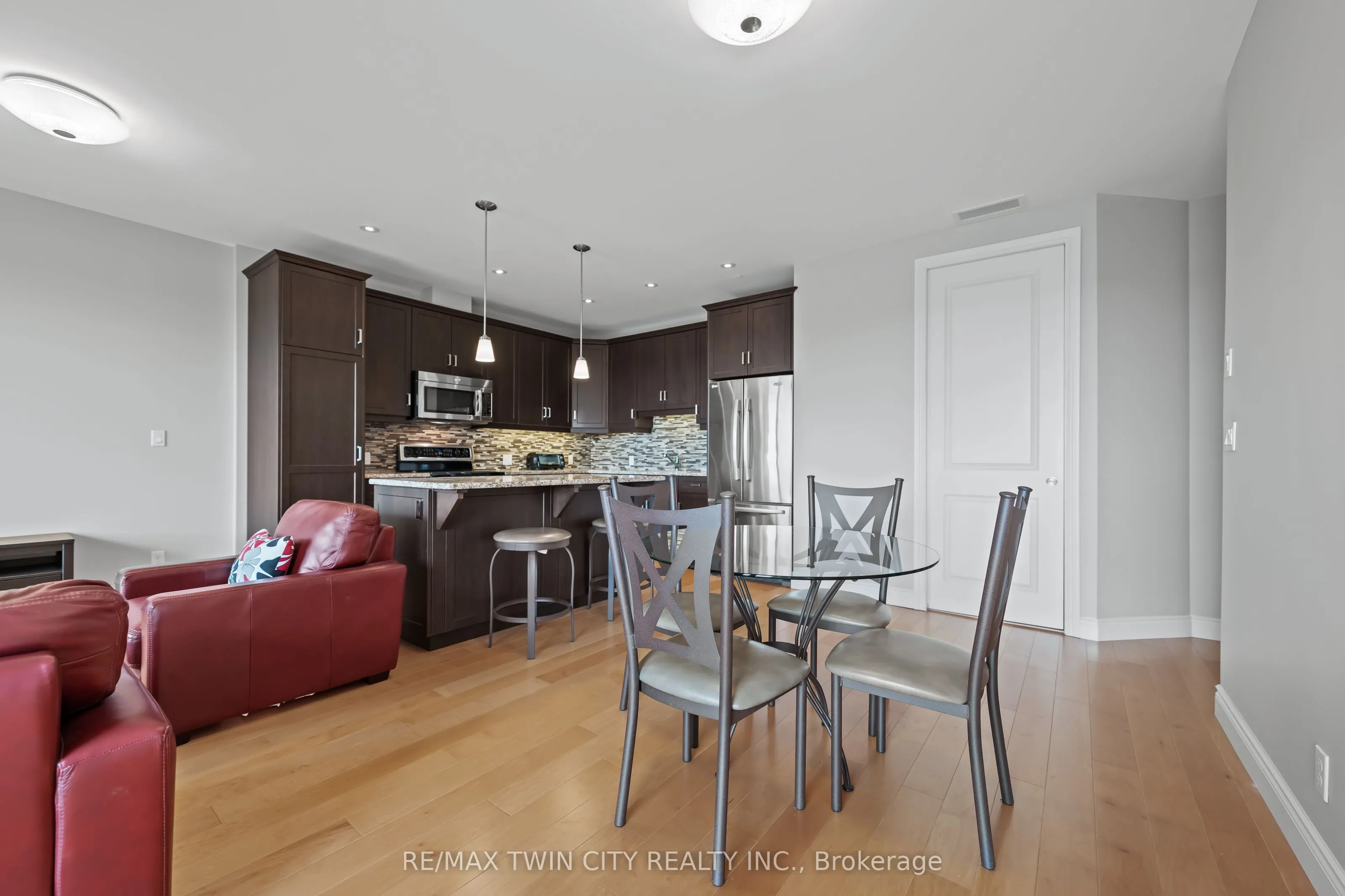 223 Erb Street W, #706