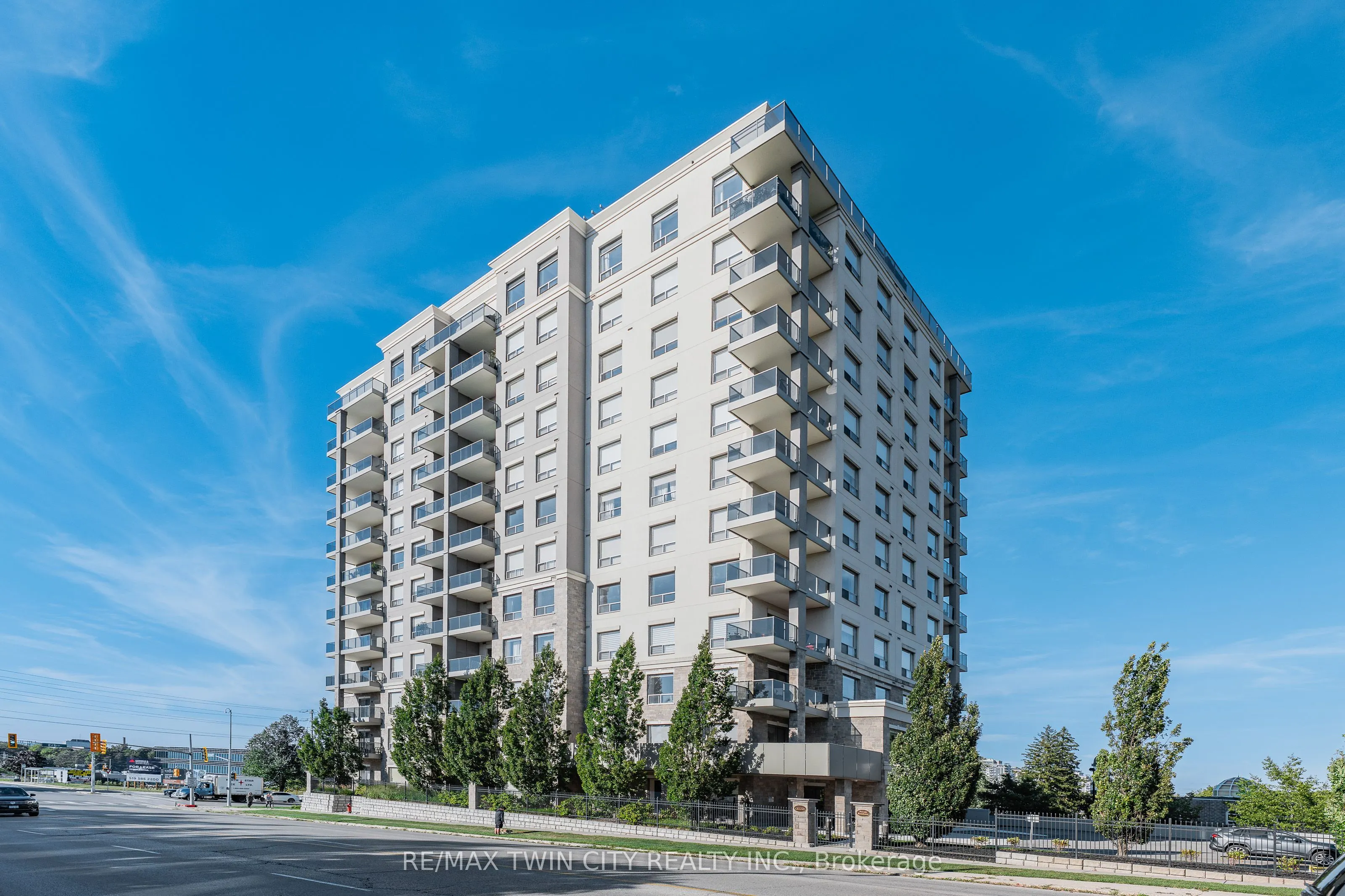 223 Erb Street W, #706