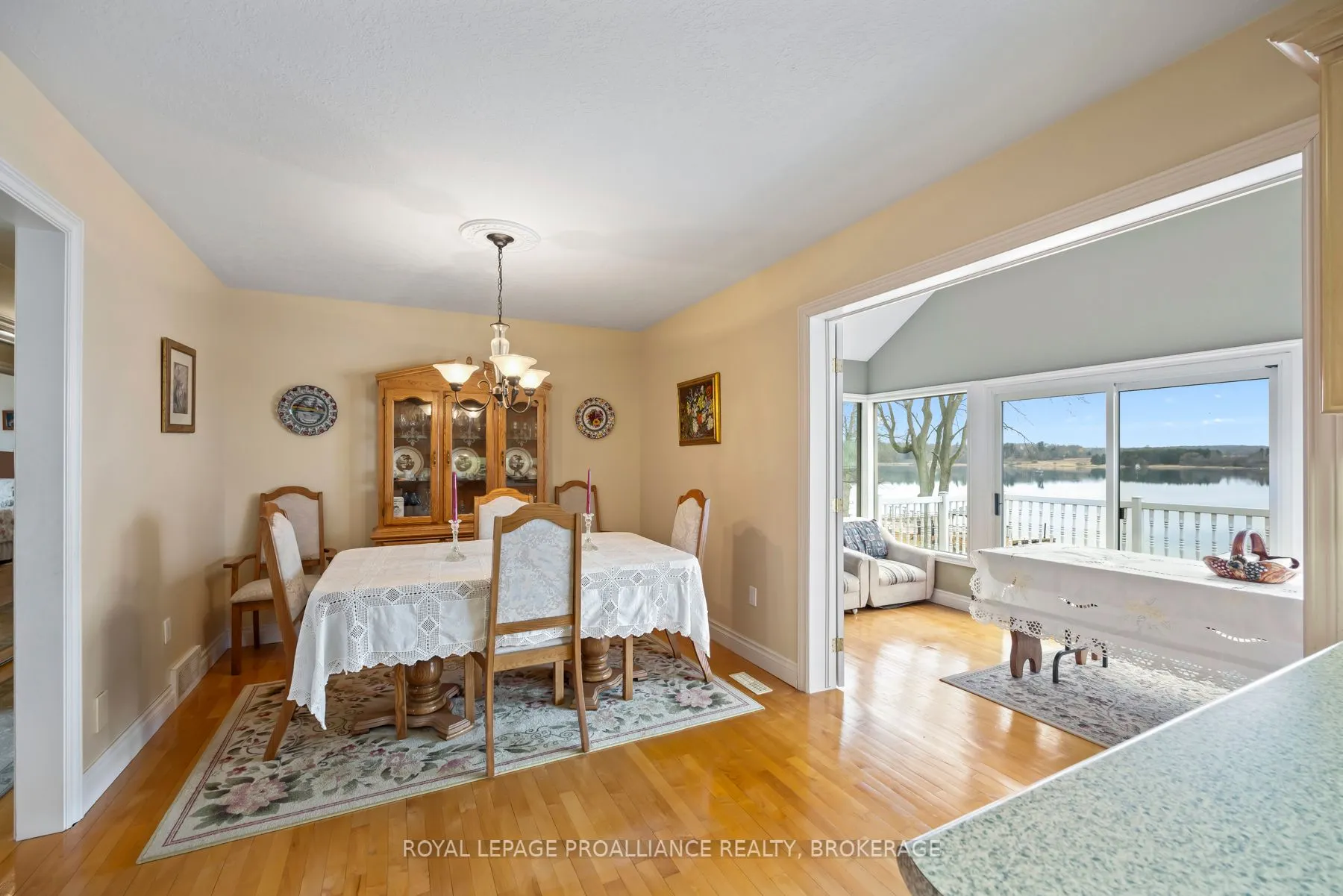 1 Leavis Shores