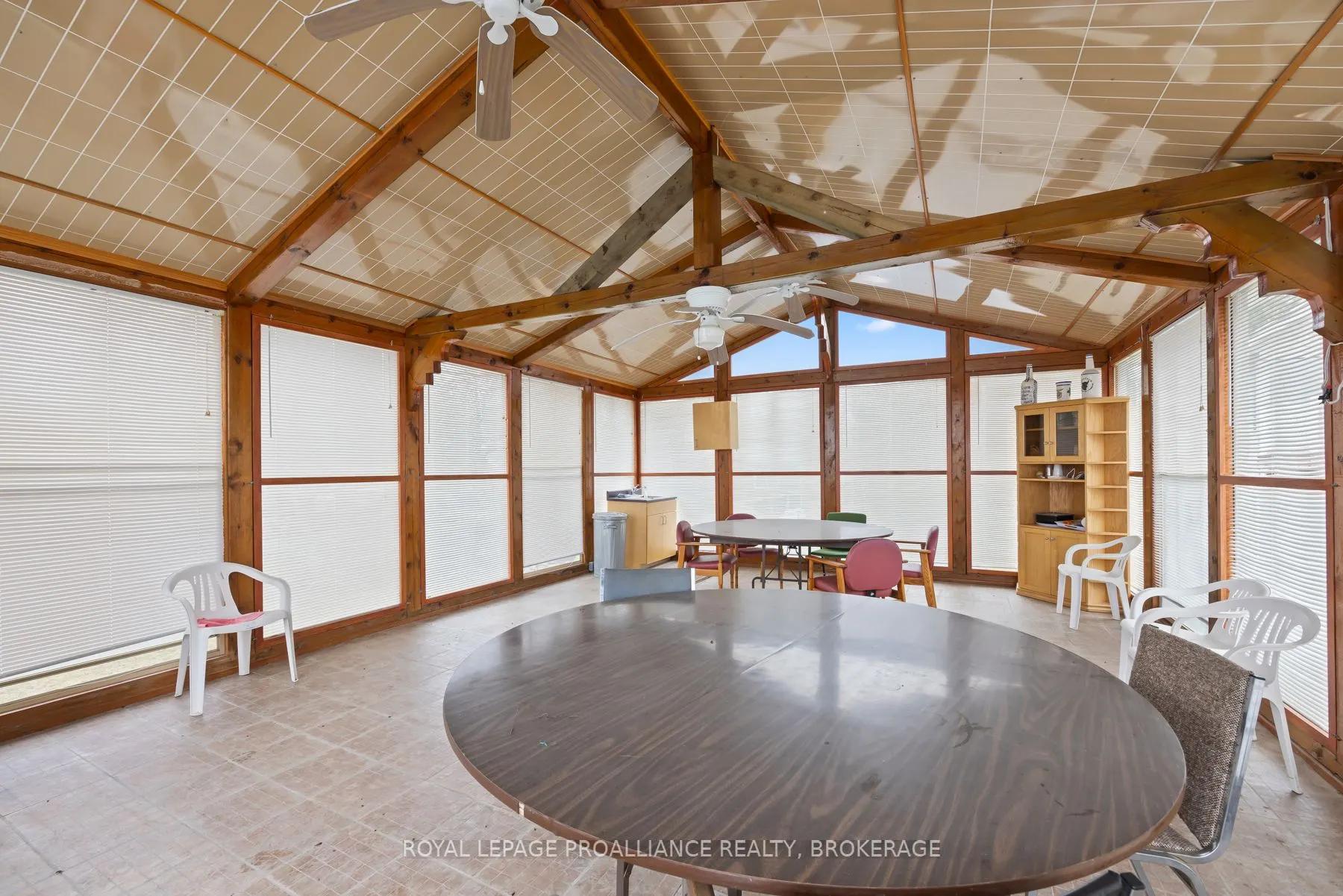 1 Leavis Shores