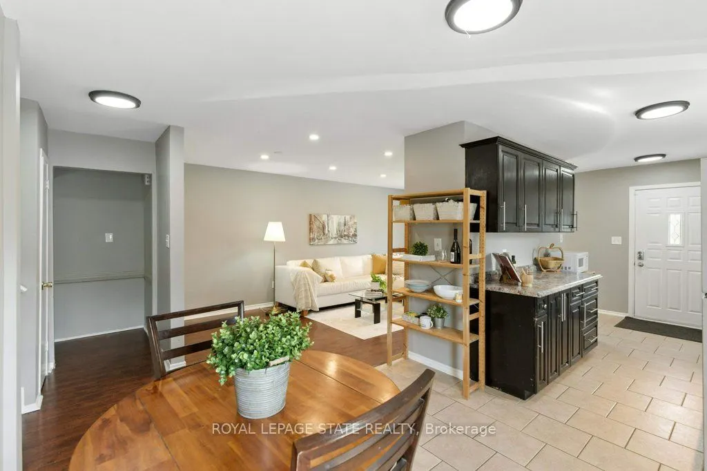 19 Lampman Crescent