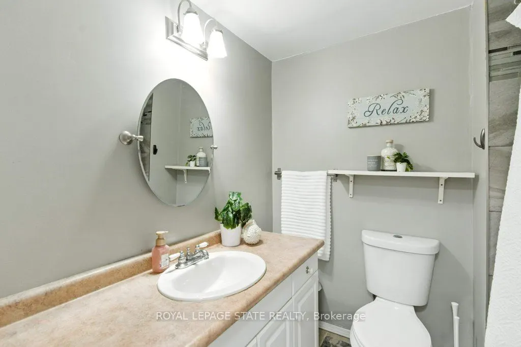 19 Lampman Crescent