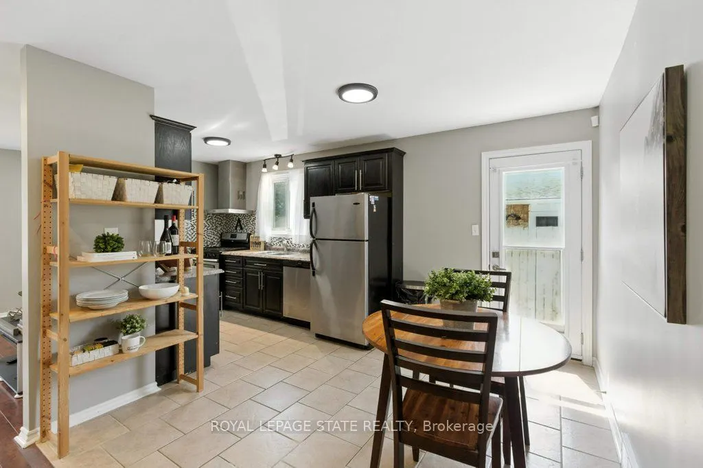 19 Lampman Crescent