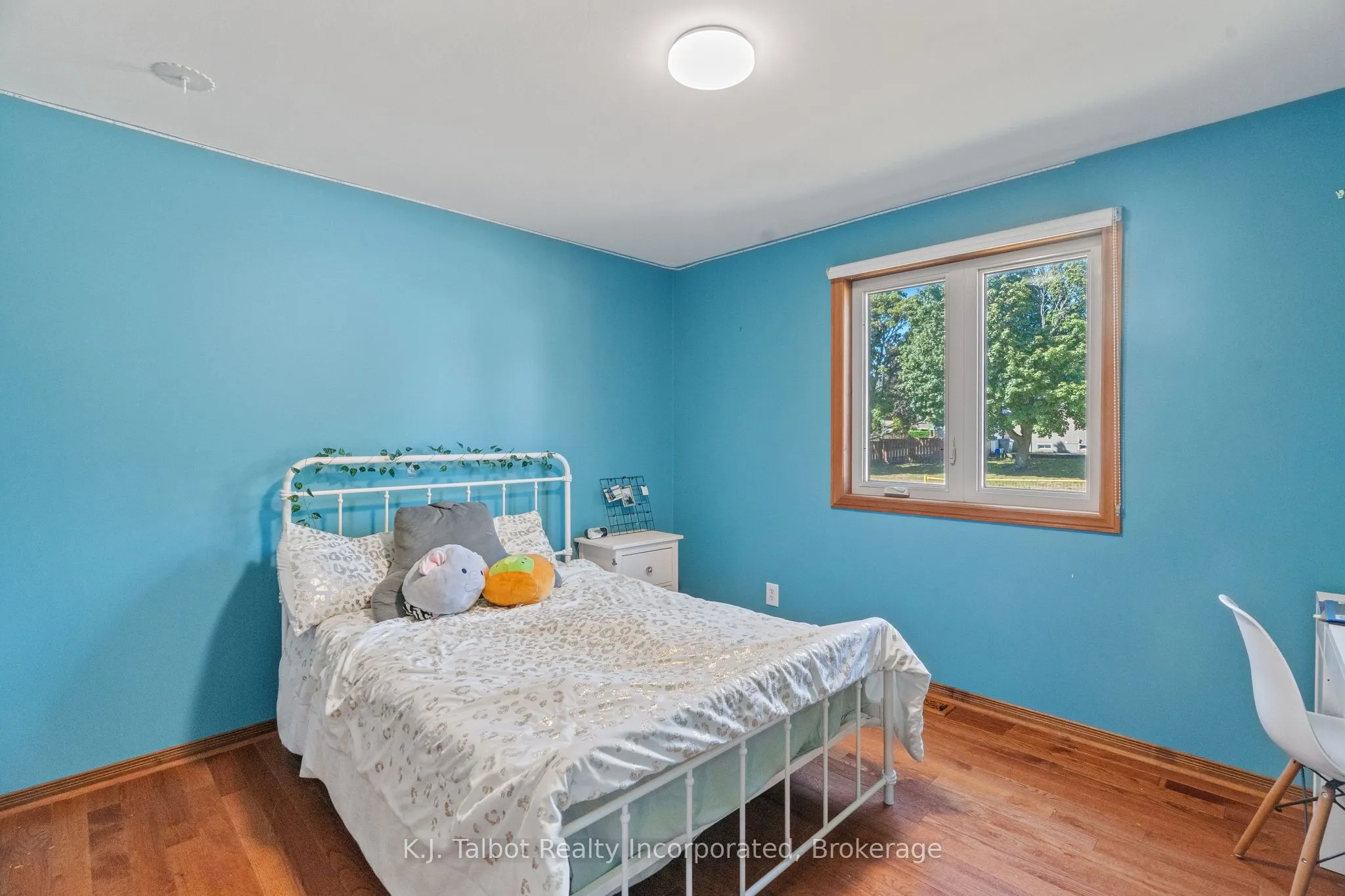 47 Suncoast Drive W