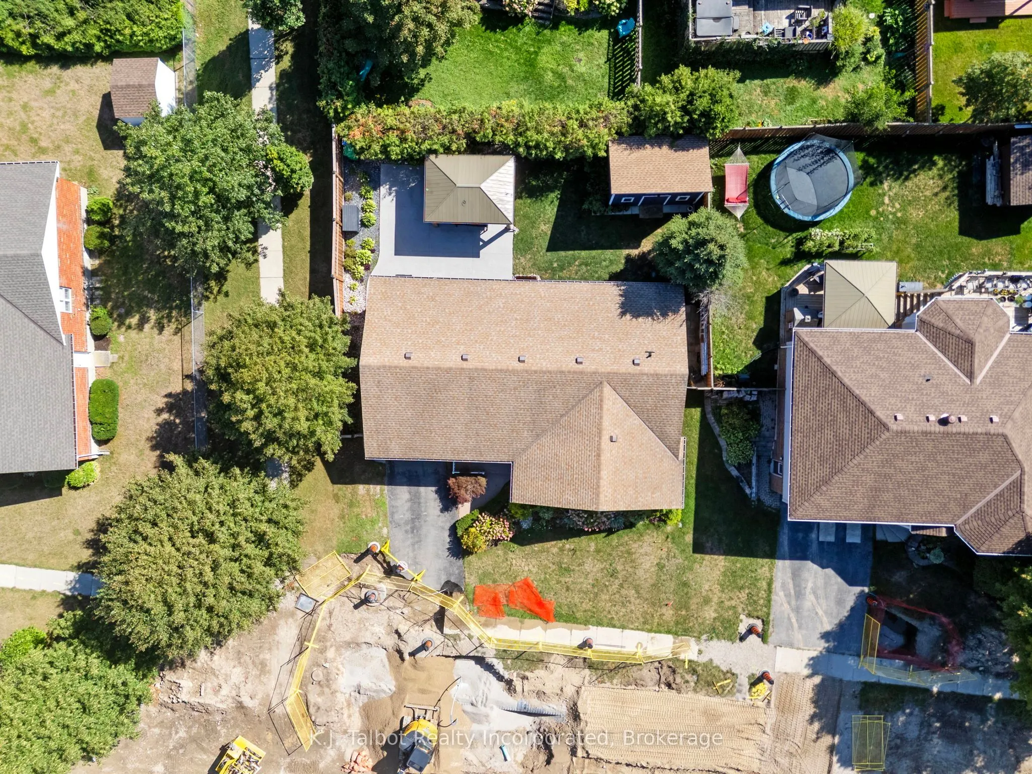 47 Suncoast Drive W