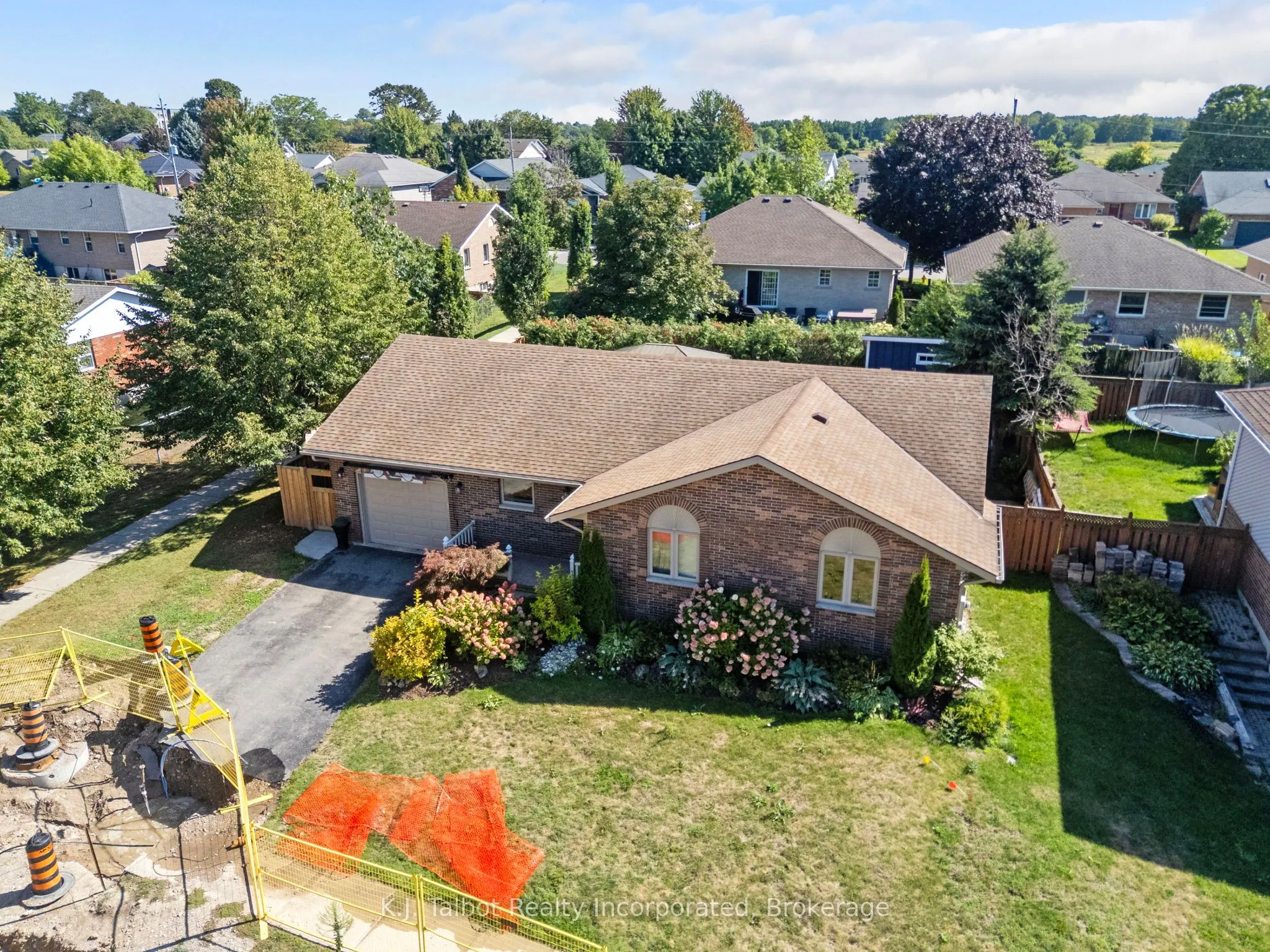 47 Suncoast Drive W