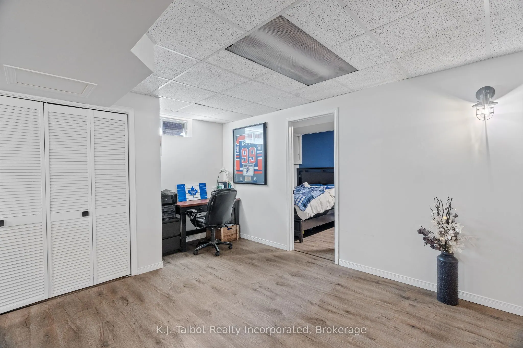 47 Suncoast Drive W