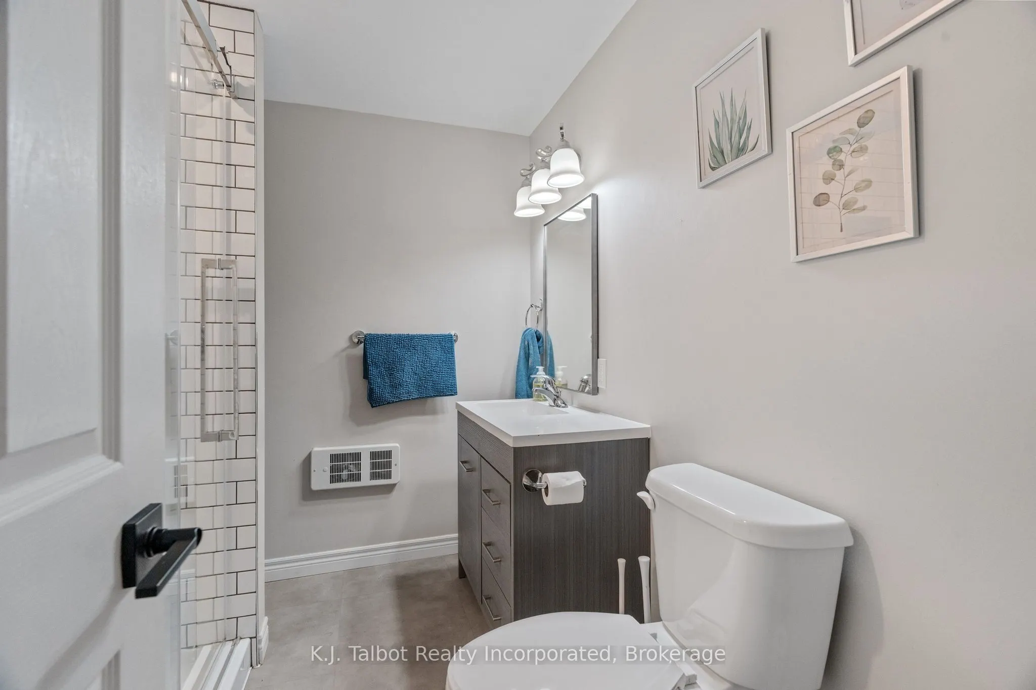 47 Suncoast Drive W