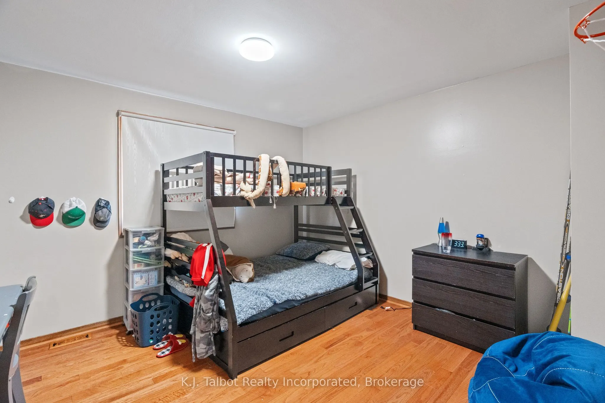47 Suncoast Drive W