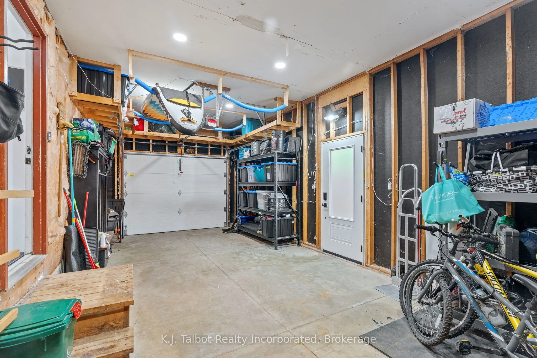 47 Suncoast Drive W