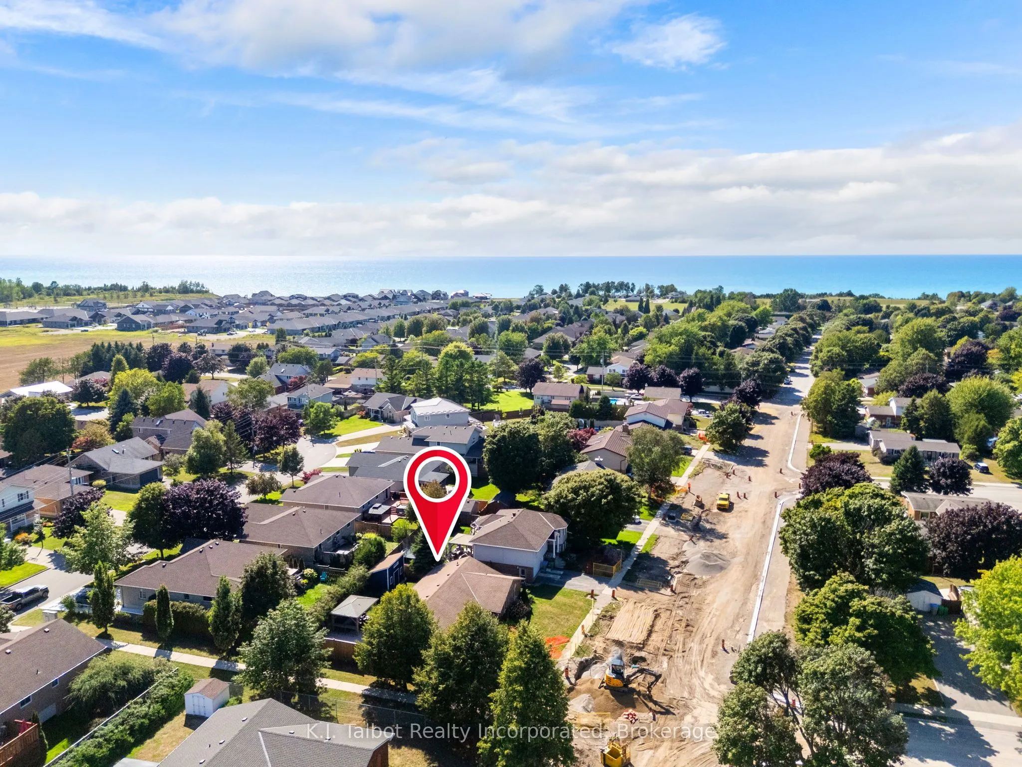 47 Suncoast Drive W