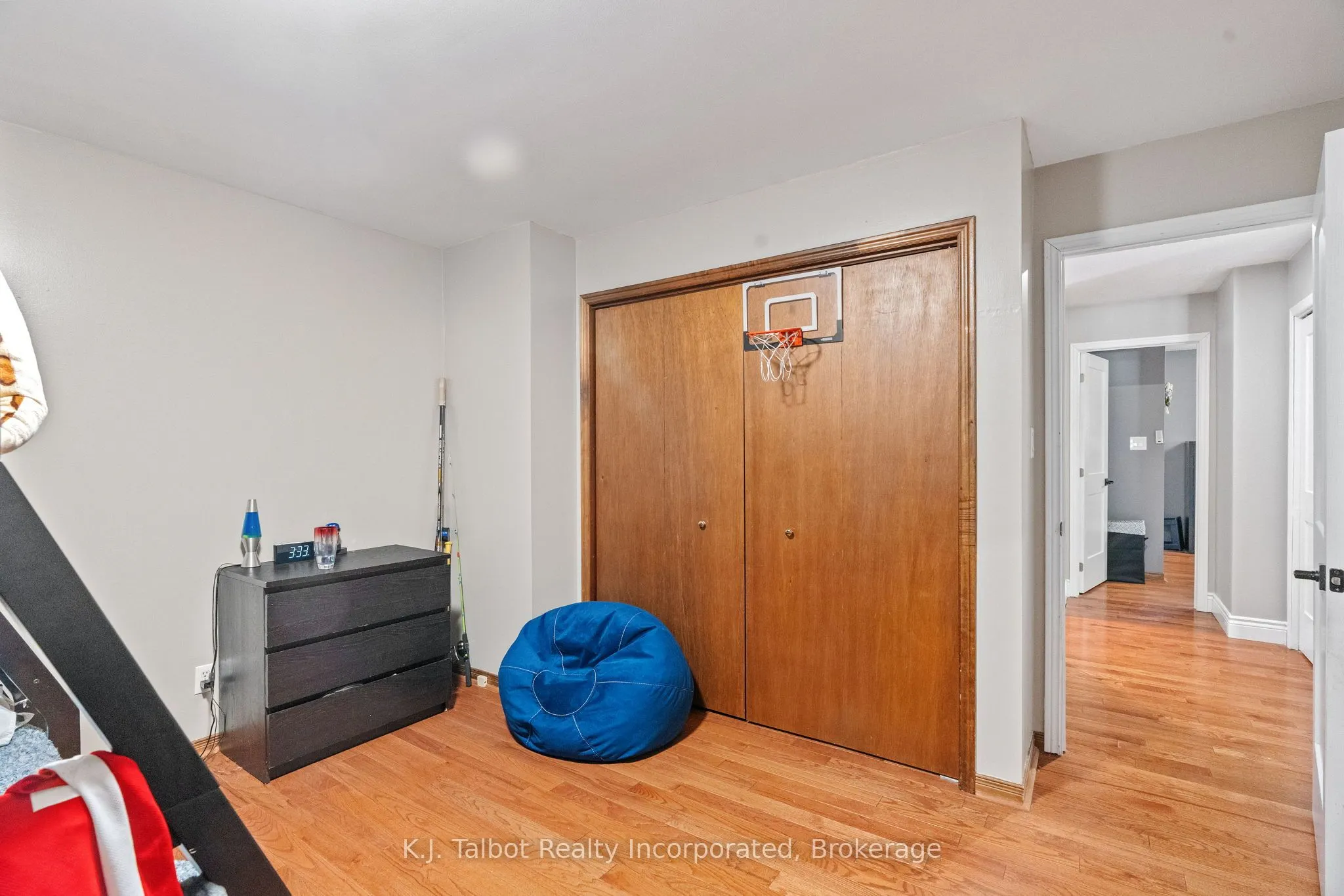 47 Suncoast Drive W