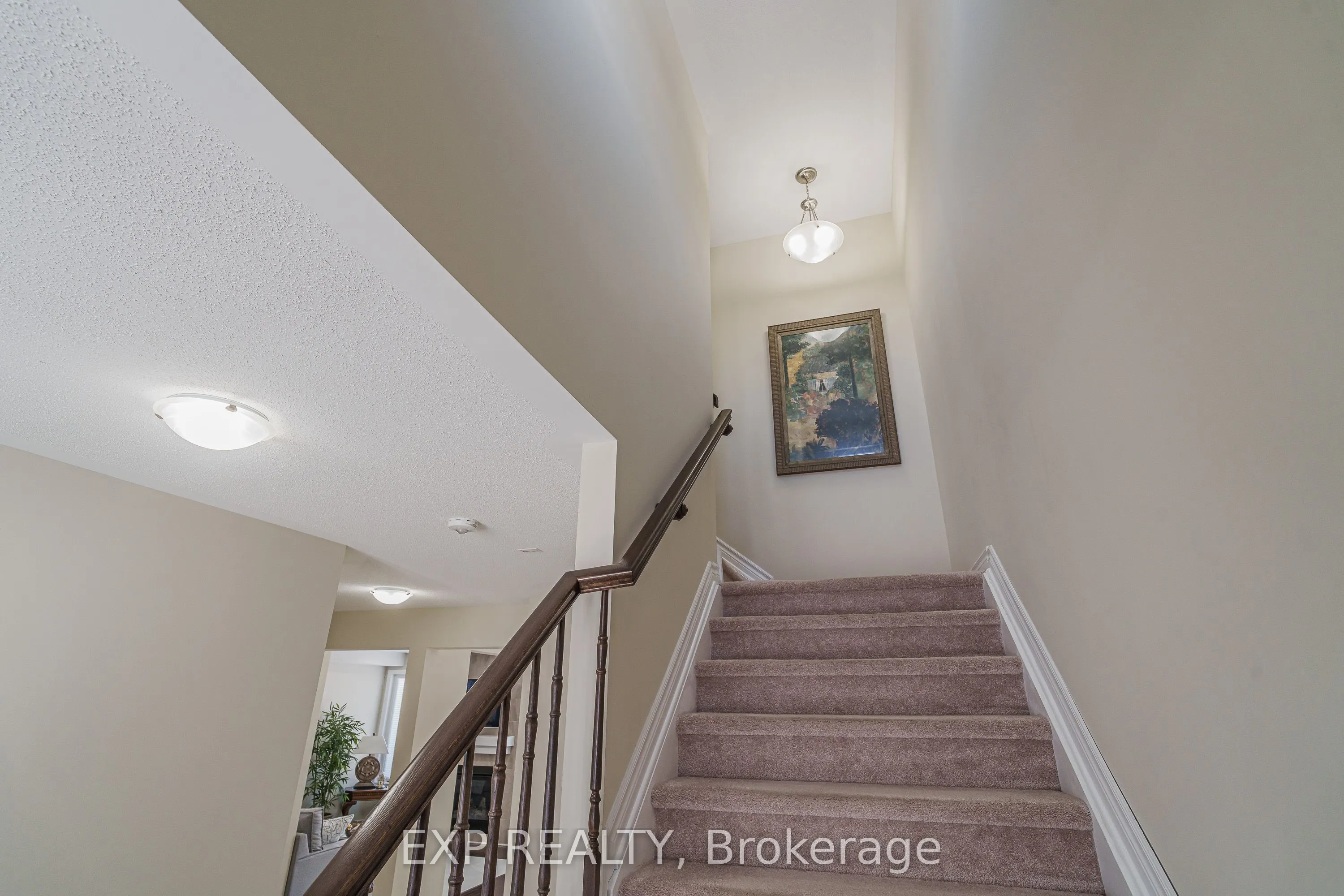 628 Eagle Crest Heights