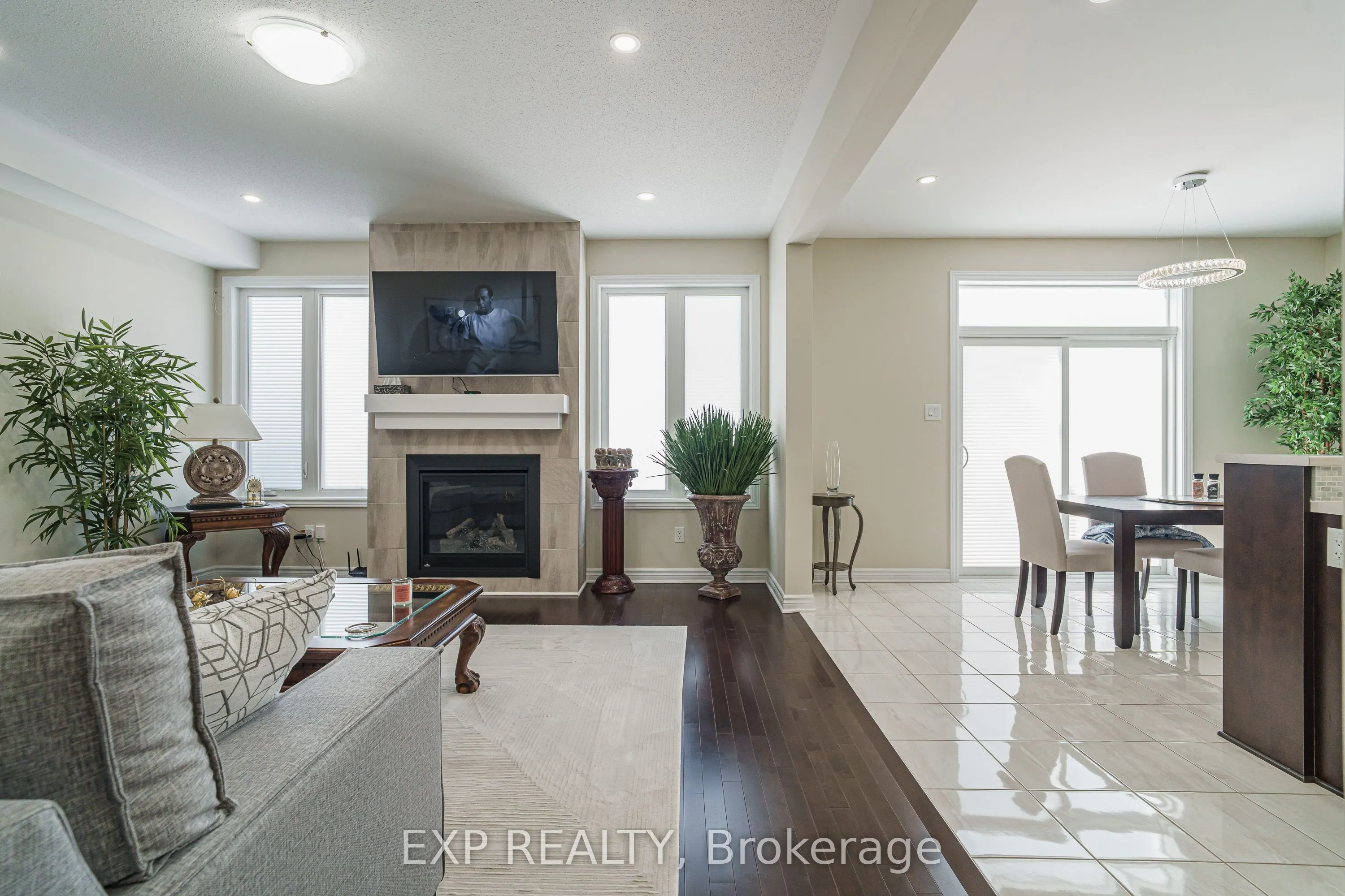 628 Eagle Crest Heights