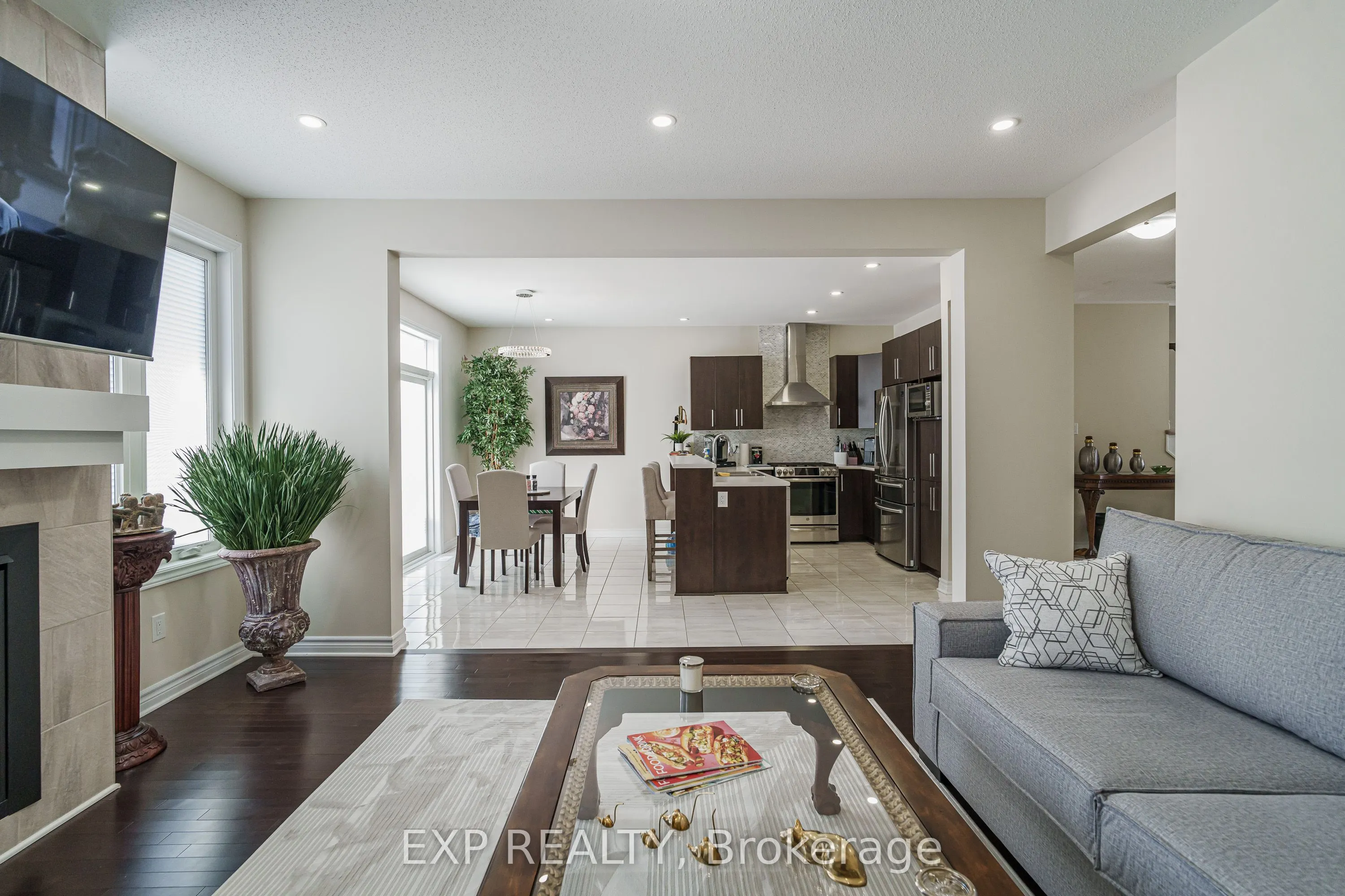 628 Eagle Crest Heights