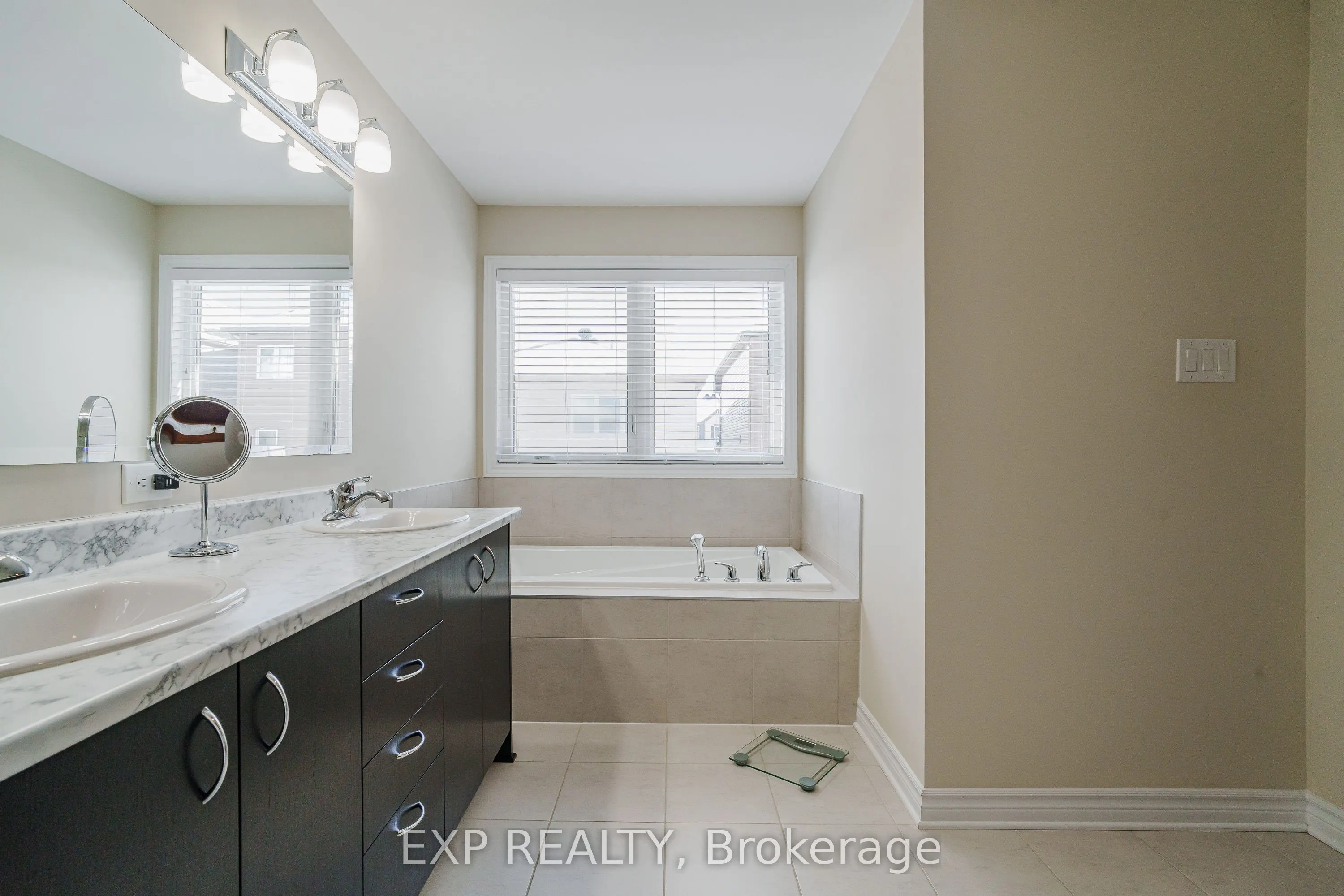 628 Eagle Crest Heights