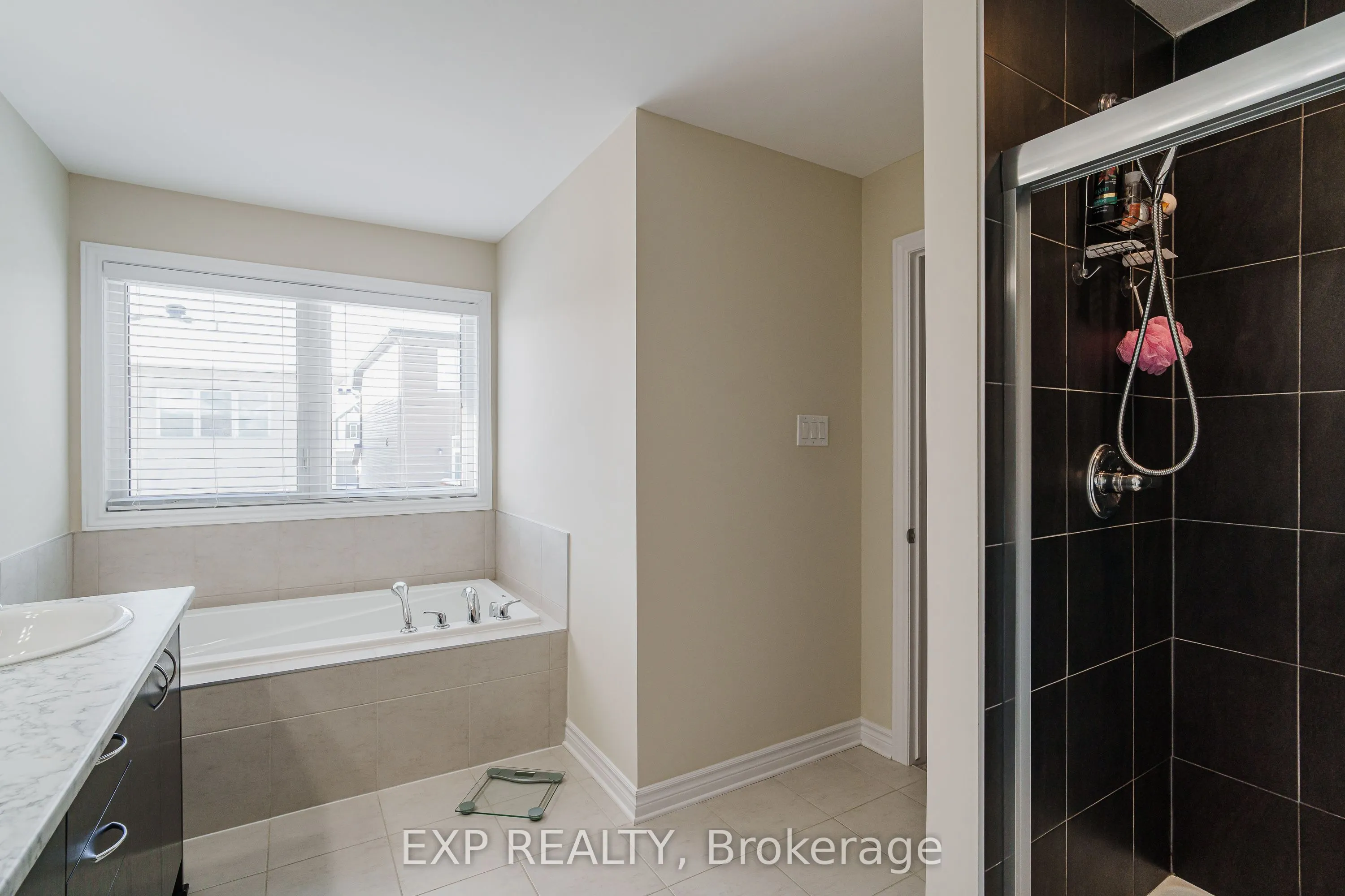628 Eagle Crest Heights