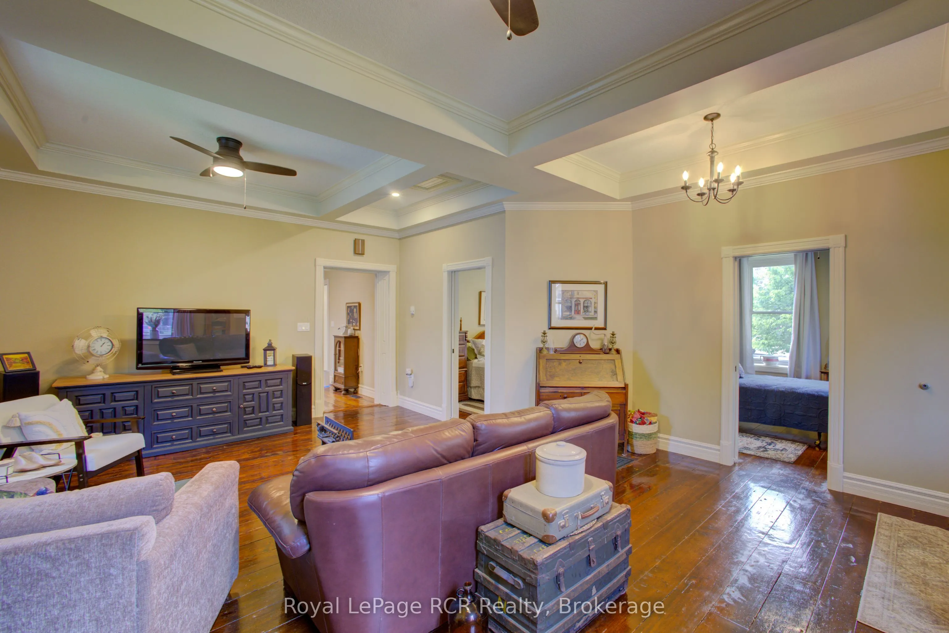 134 Frederick Street E