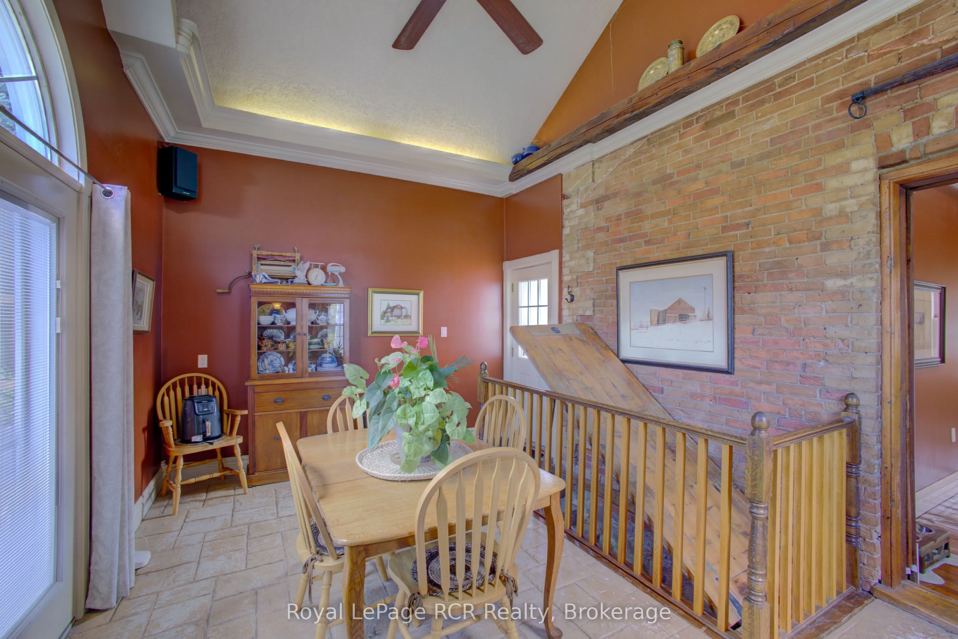134 Frederick Street E