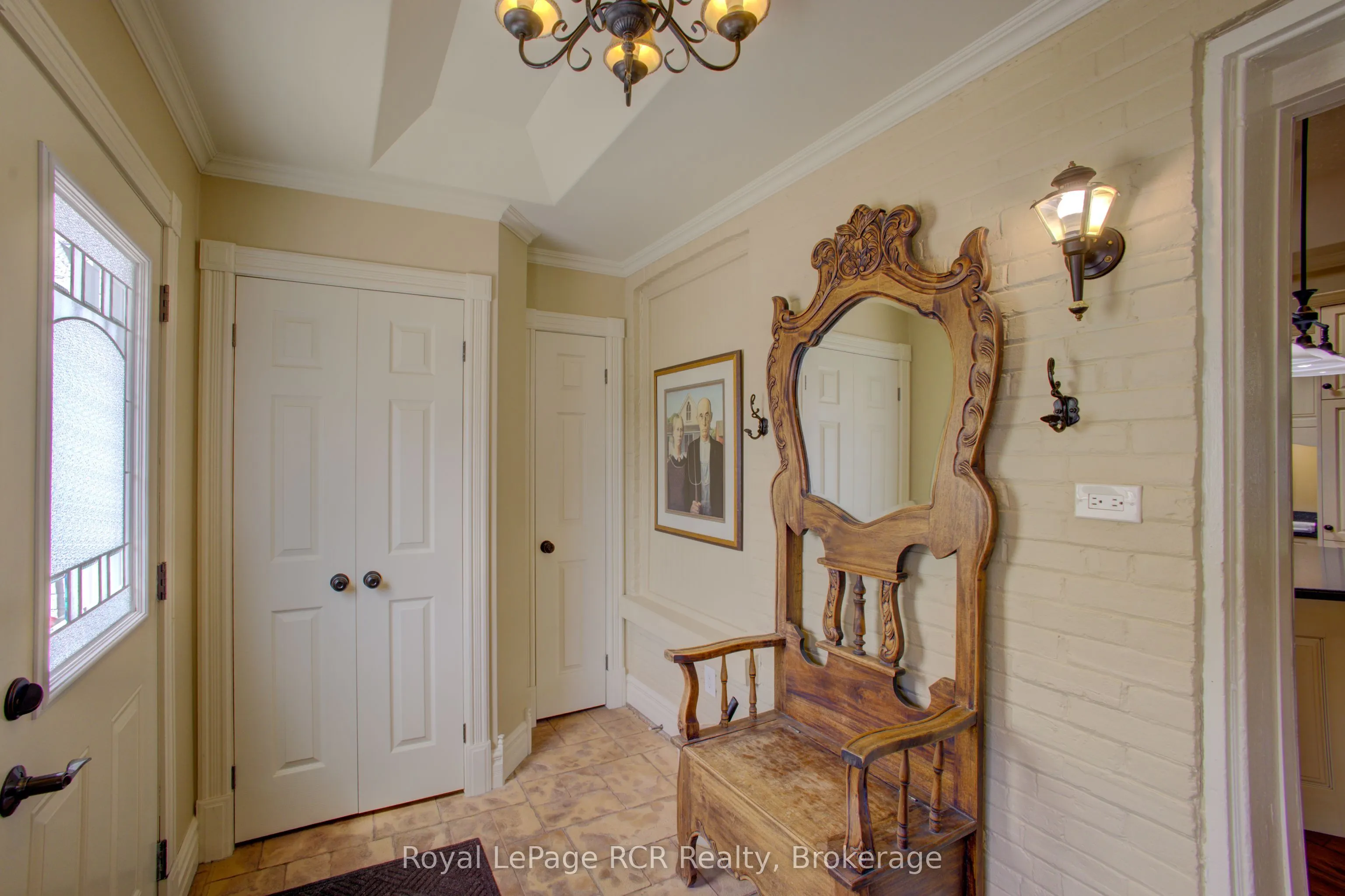 134 Frederick Street E