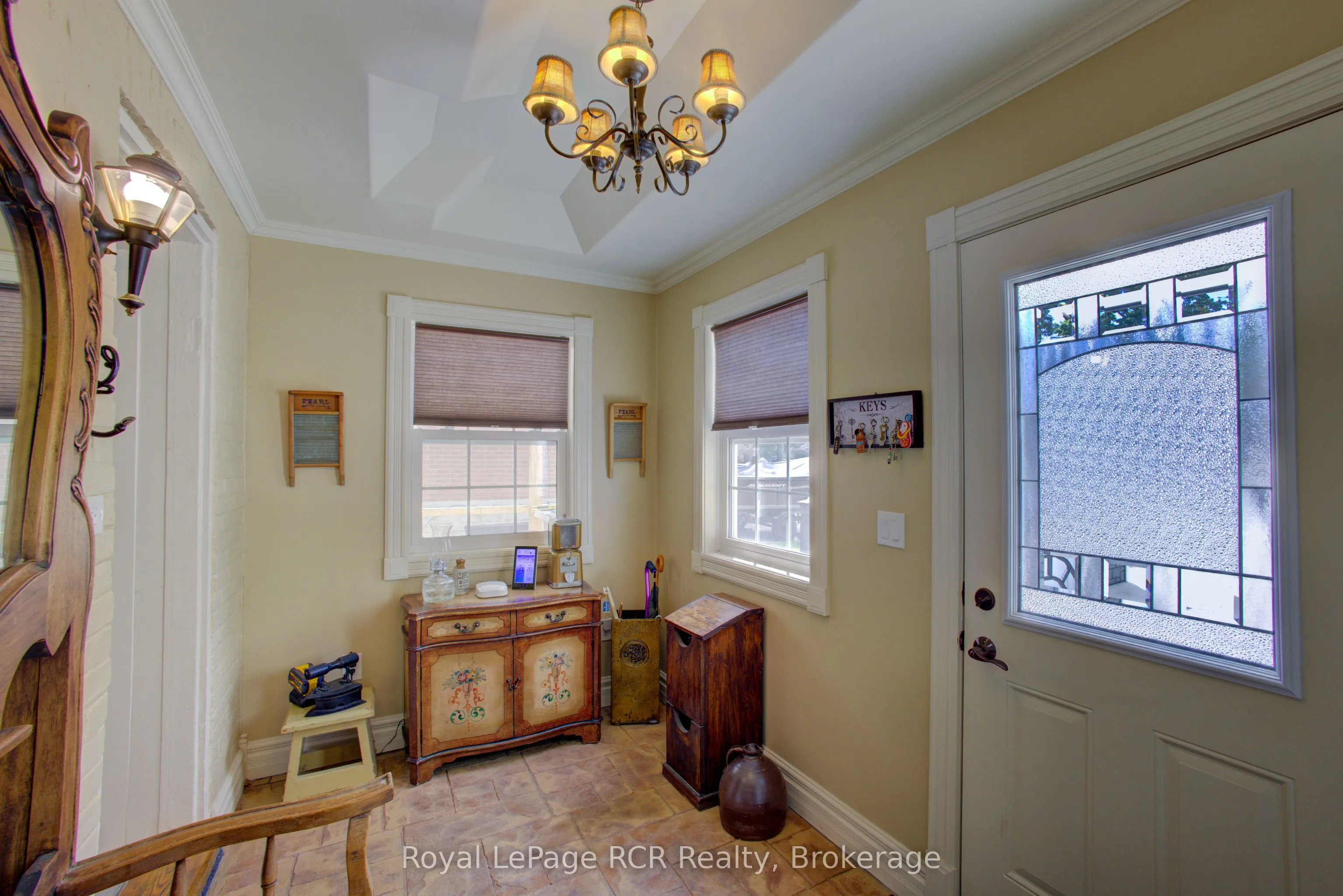 134 Frederick Street E