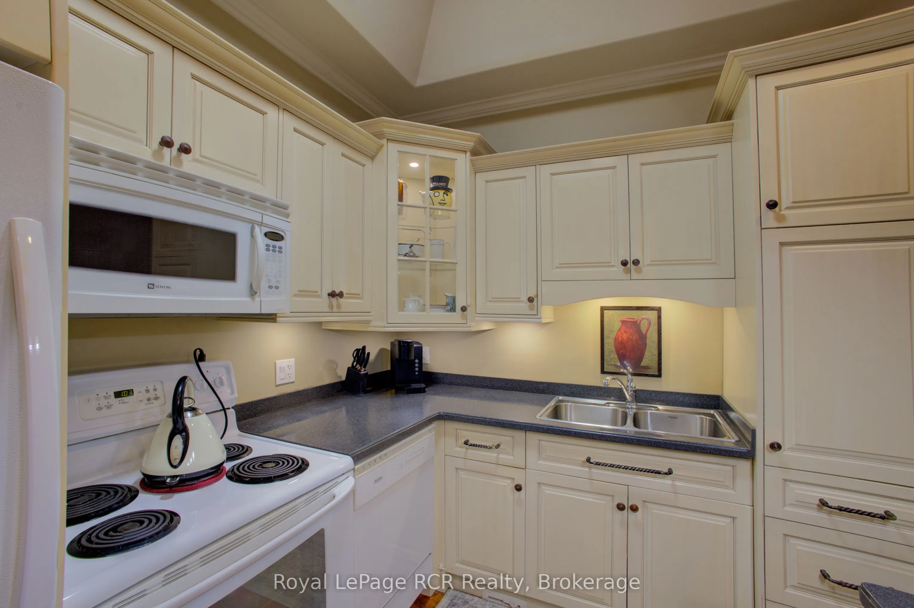 134 Frederick Street E