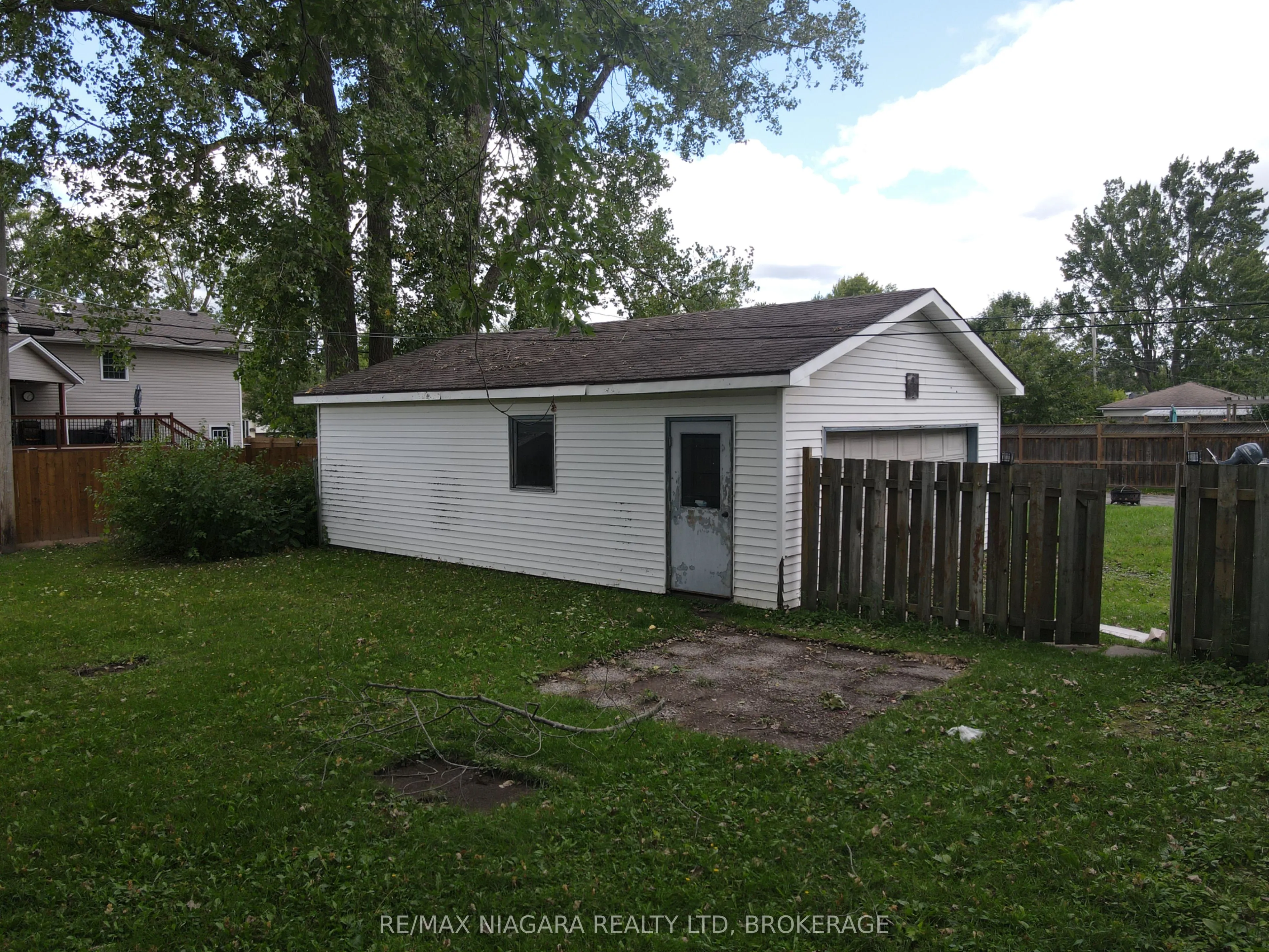 441 Crescent Road