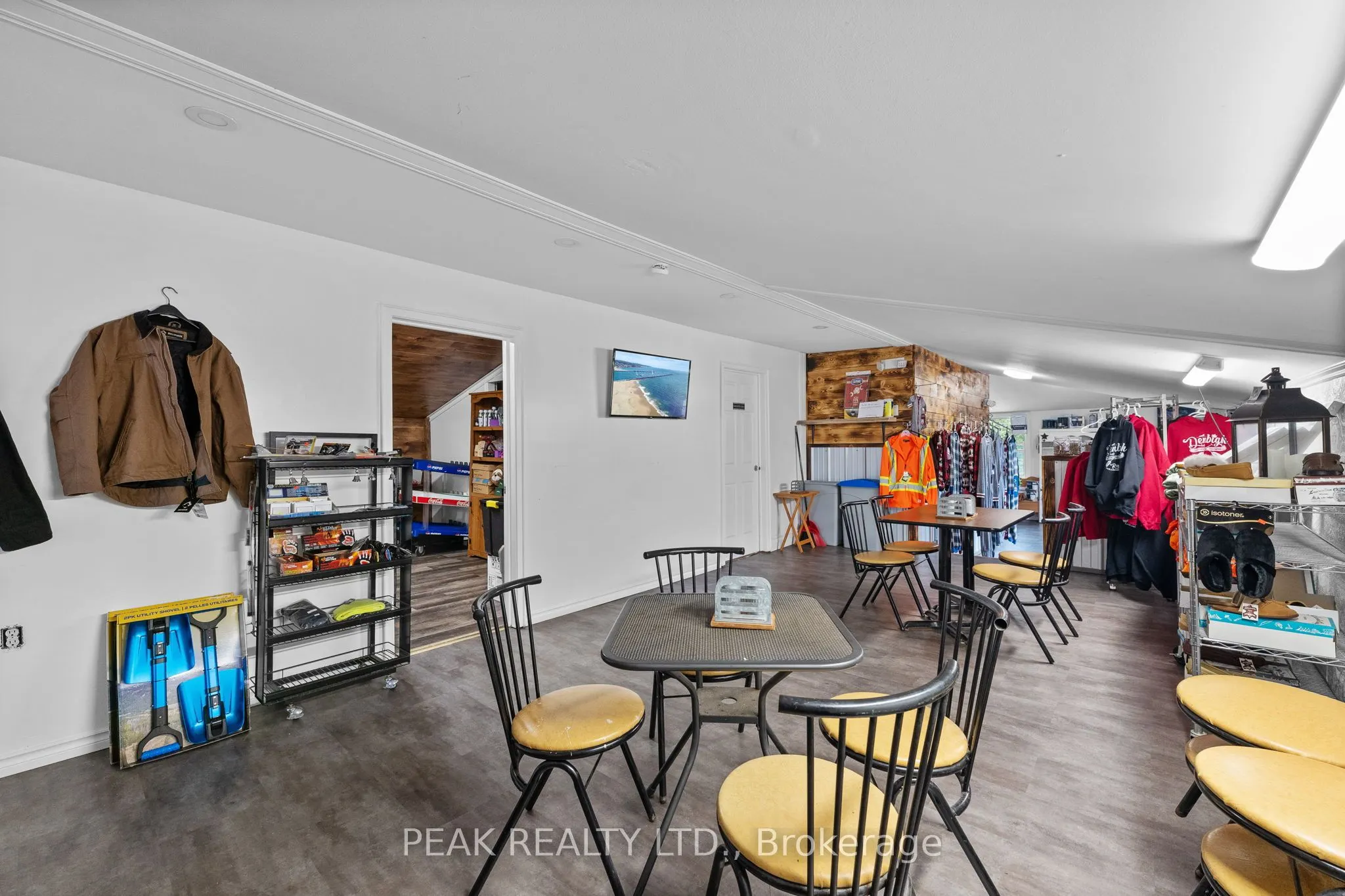 22353 Highway 41