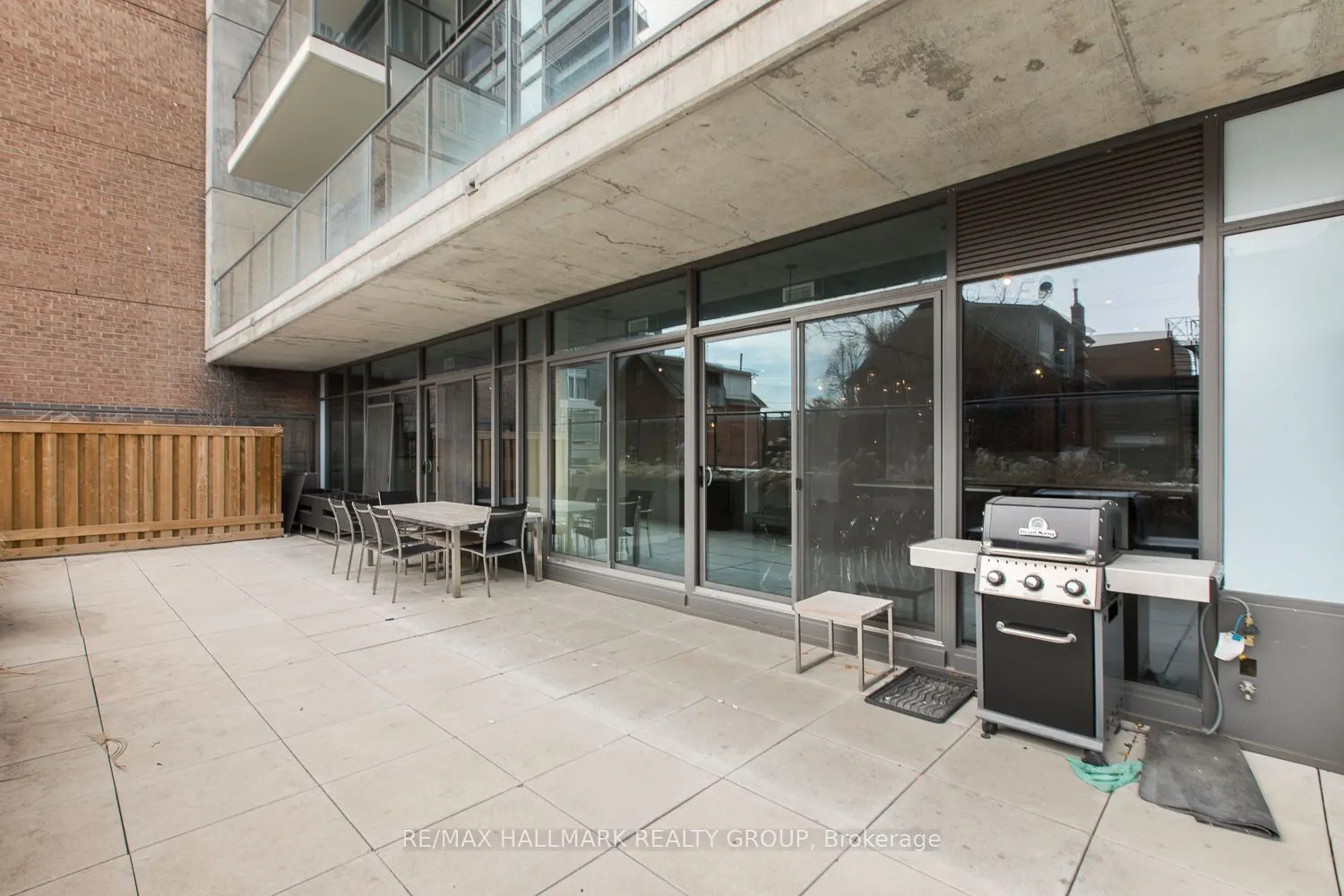 224 Lyon Street N, #905