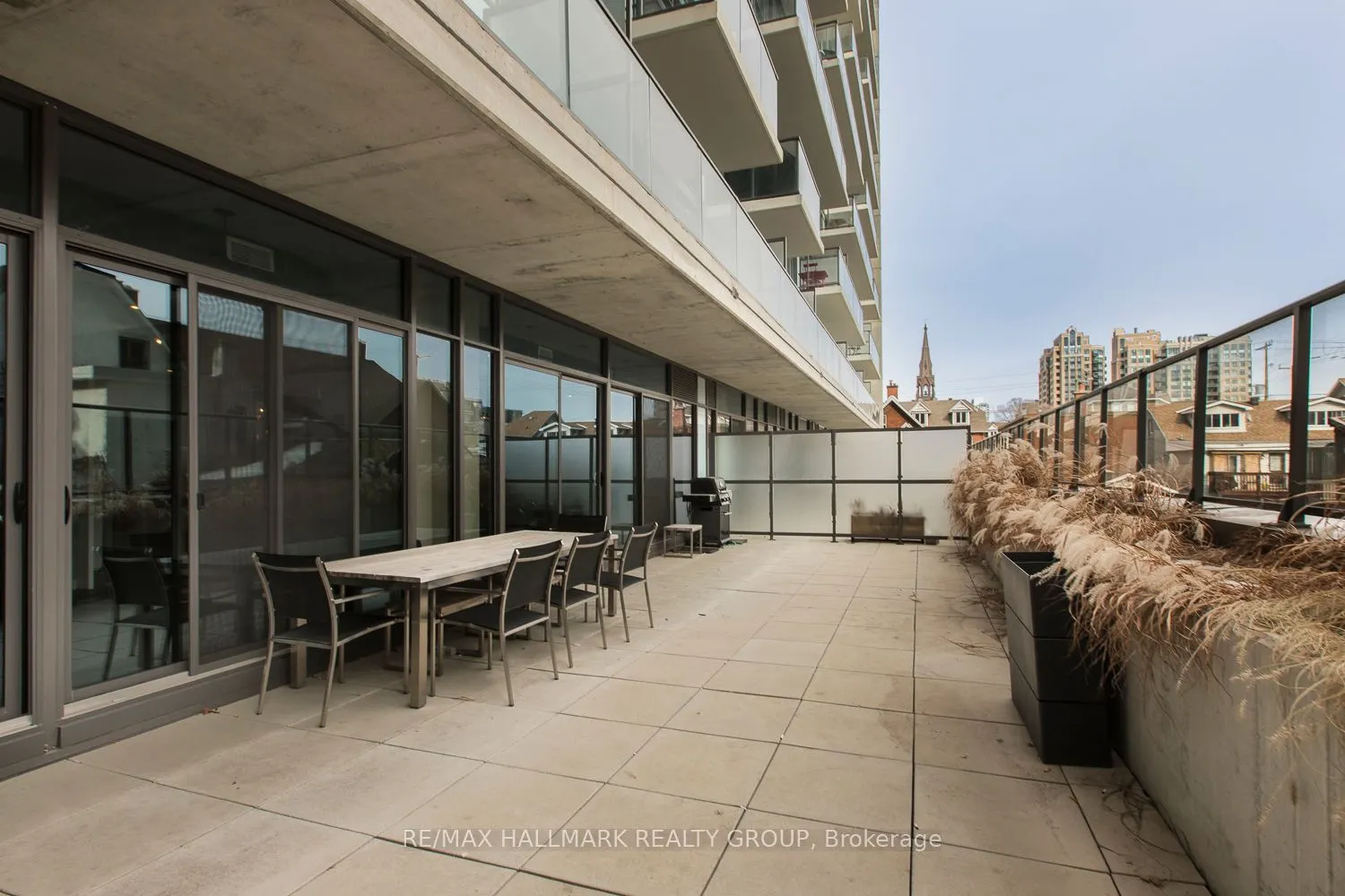 224 Lyon Street N, #905