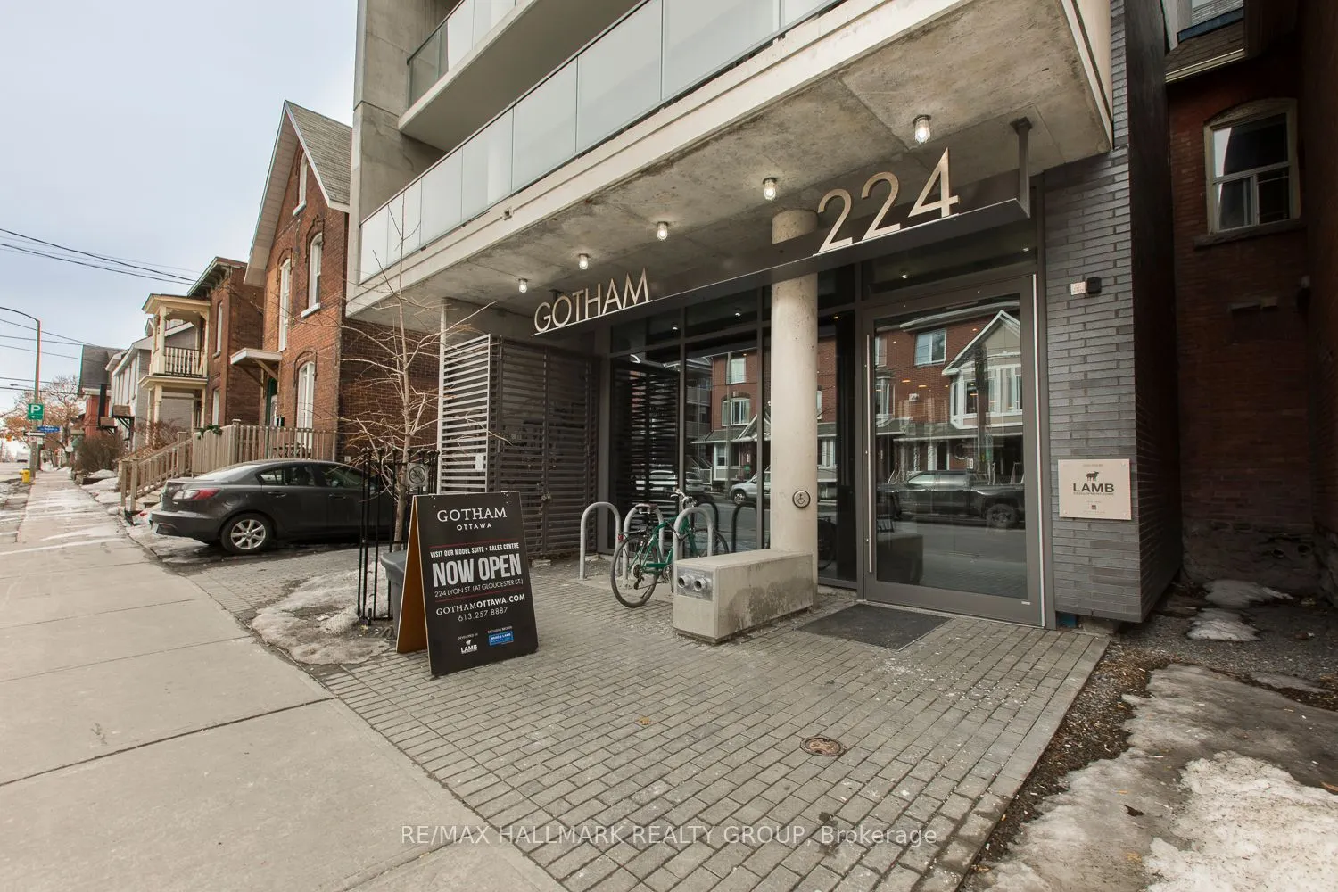 224 Lyon Street N, #905