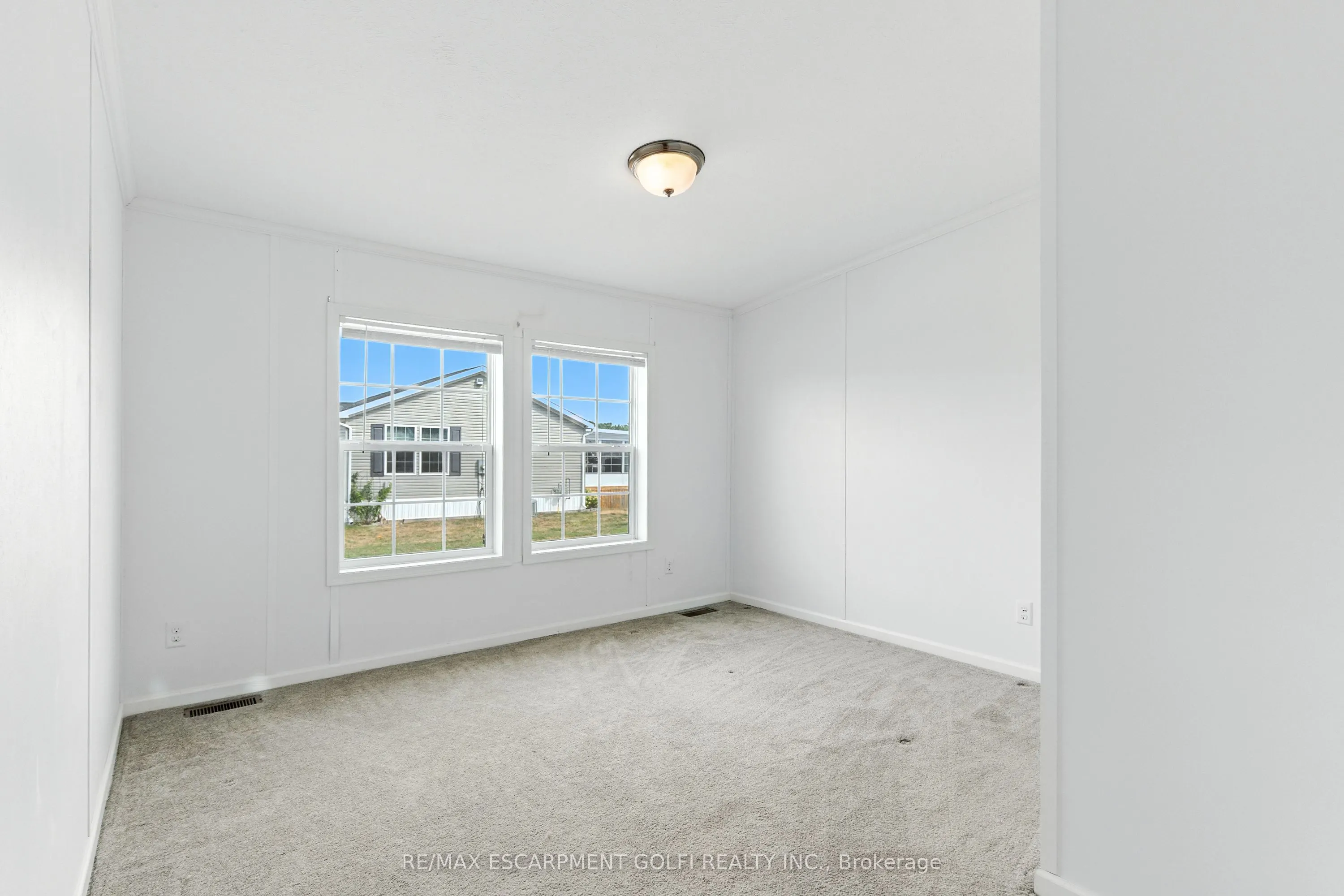 45 Riverbend Crescent
